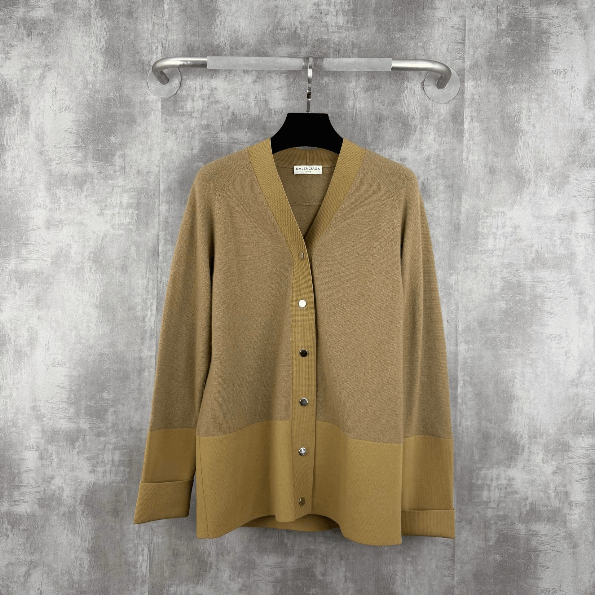 Balenciaga Balenciaga Camel Ribbon Snap Cashmere Cardigan Size XS / US 0-2 / IT 36-38 - 2 Thumbnail
