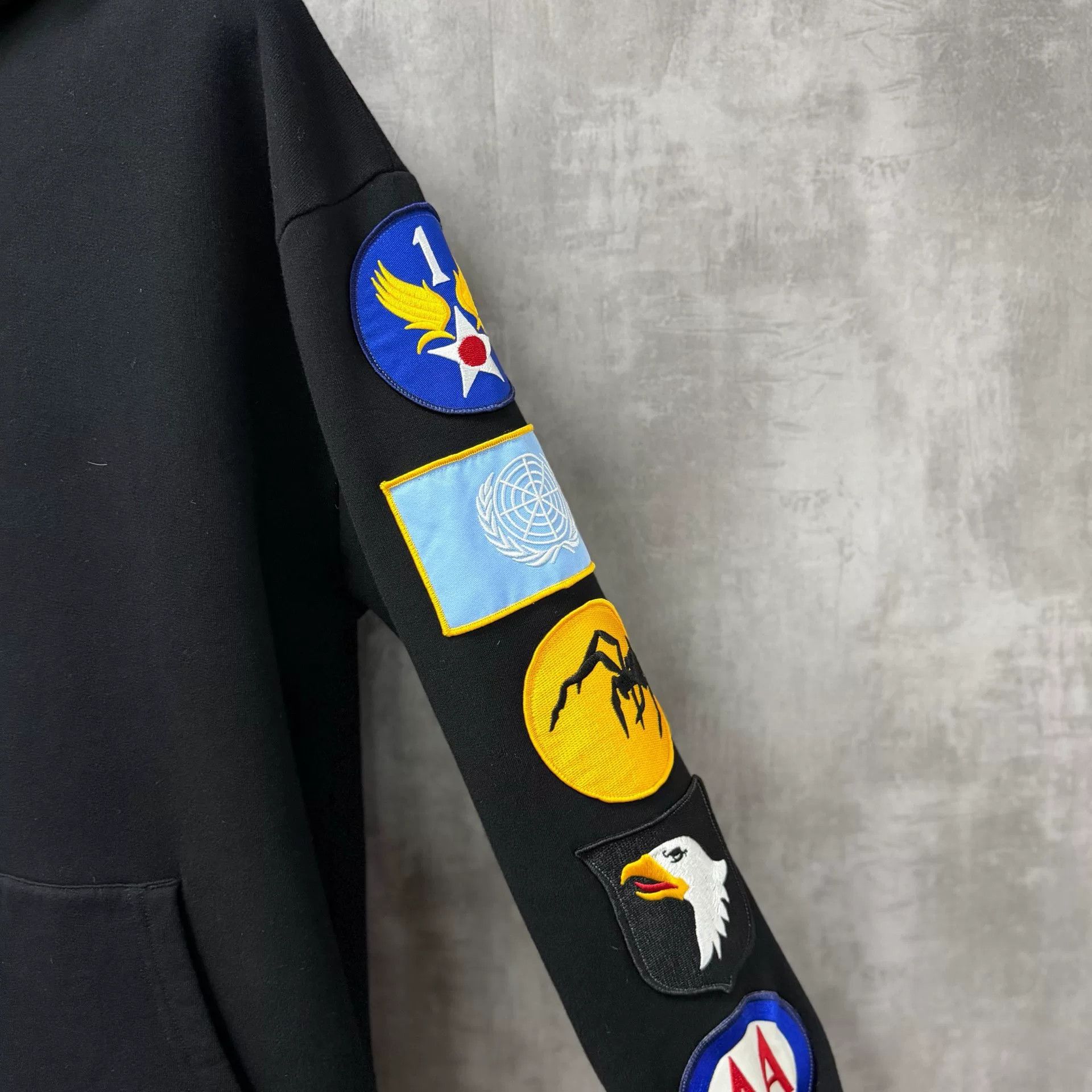 Off-White Off-White OW Multi-Badge Fleece Zip Hoodie Size US XXS / EU 40 - 3 Thumbnail