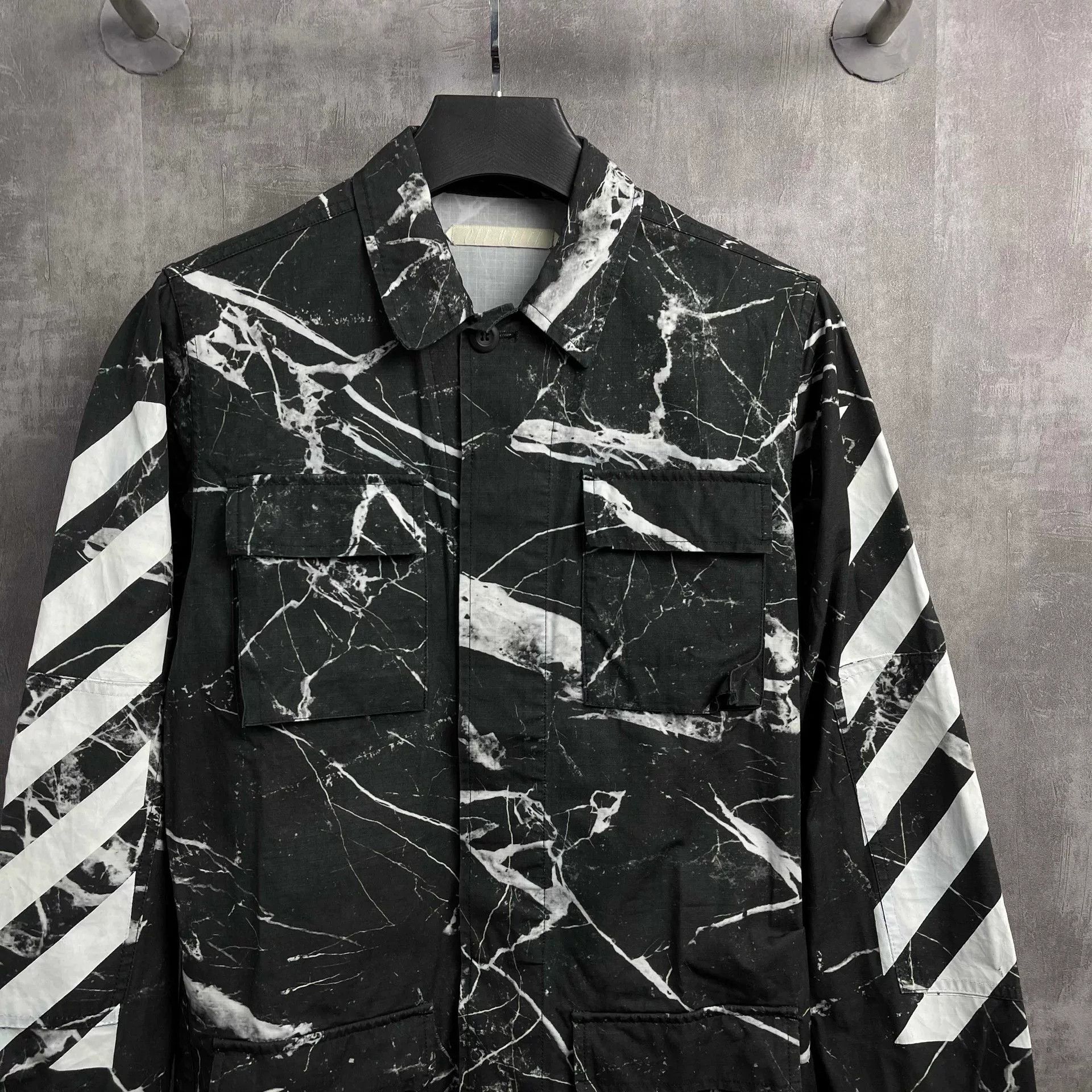Off-White Off-White Marble Letter Logo Jacket Size US XXS / EU 40 - 2 Thumbnail