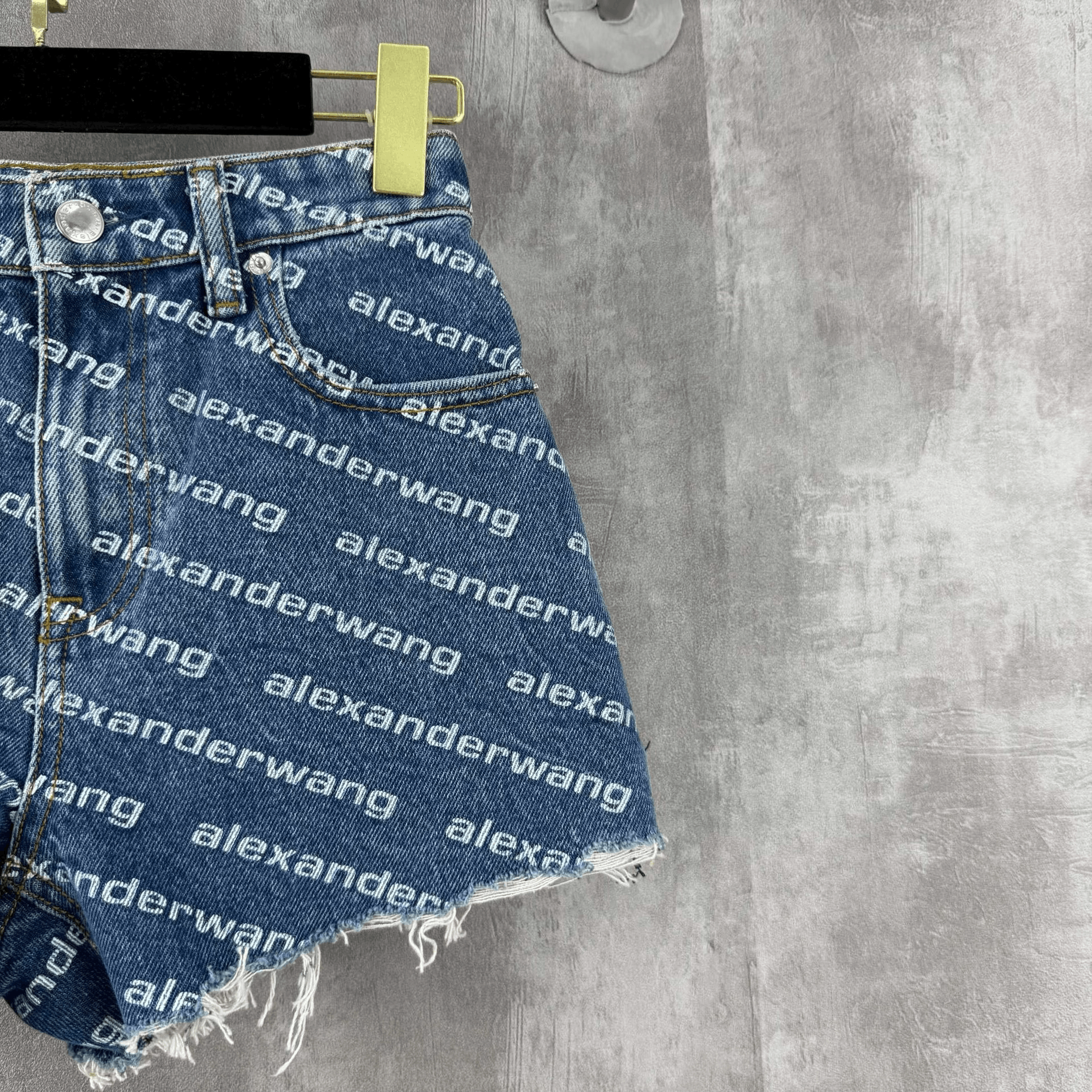 Alexander Wang Alexander Wang Logo Distressed Denim Shorts Size 24" / US 00 / IT 34 - 2 Thumbnail