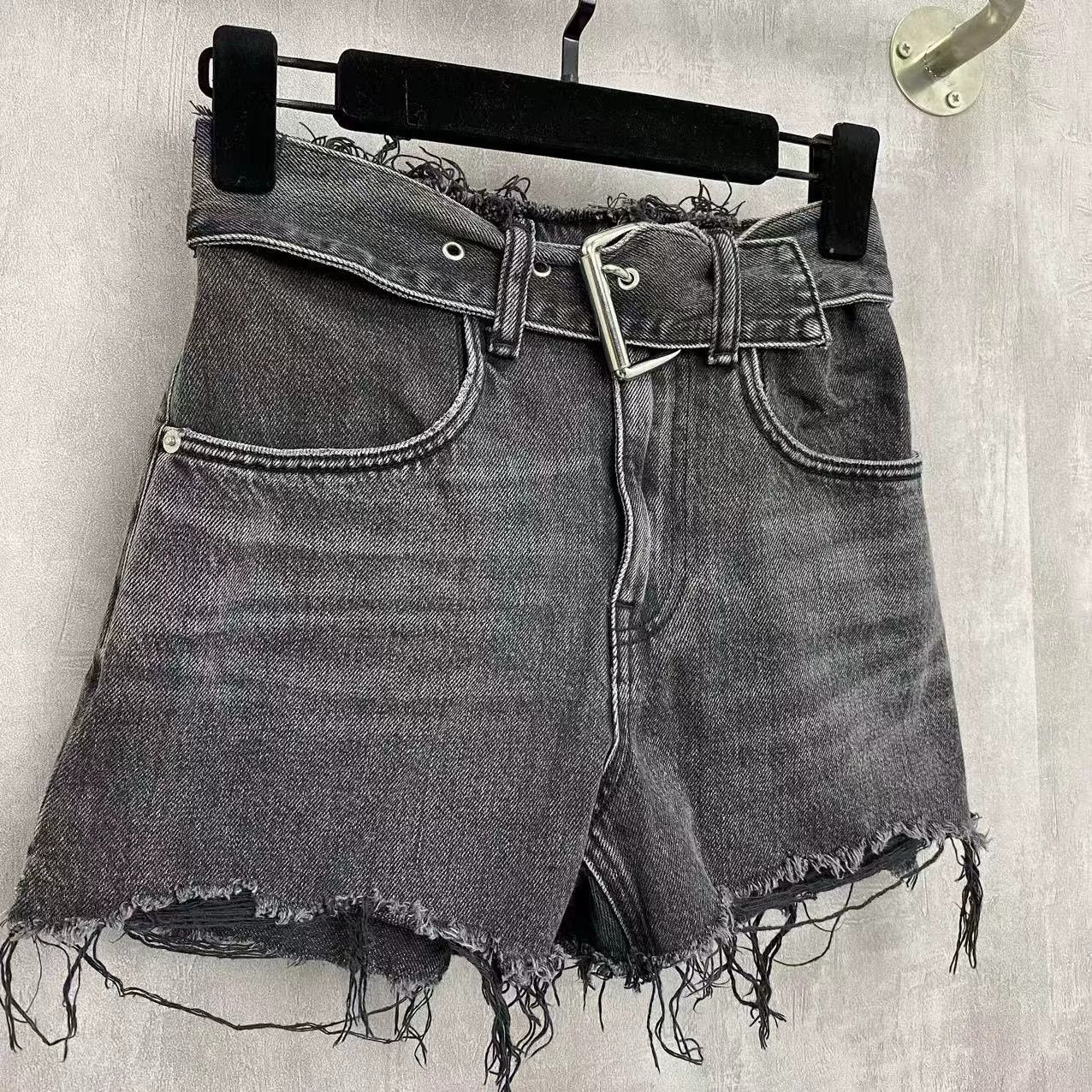 Alexander Wang Alexander Wang Distressed Denim Shorts Size 24" / US 00 / IT 34 - 2 Thumbnail