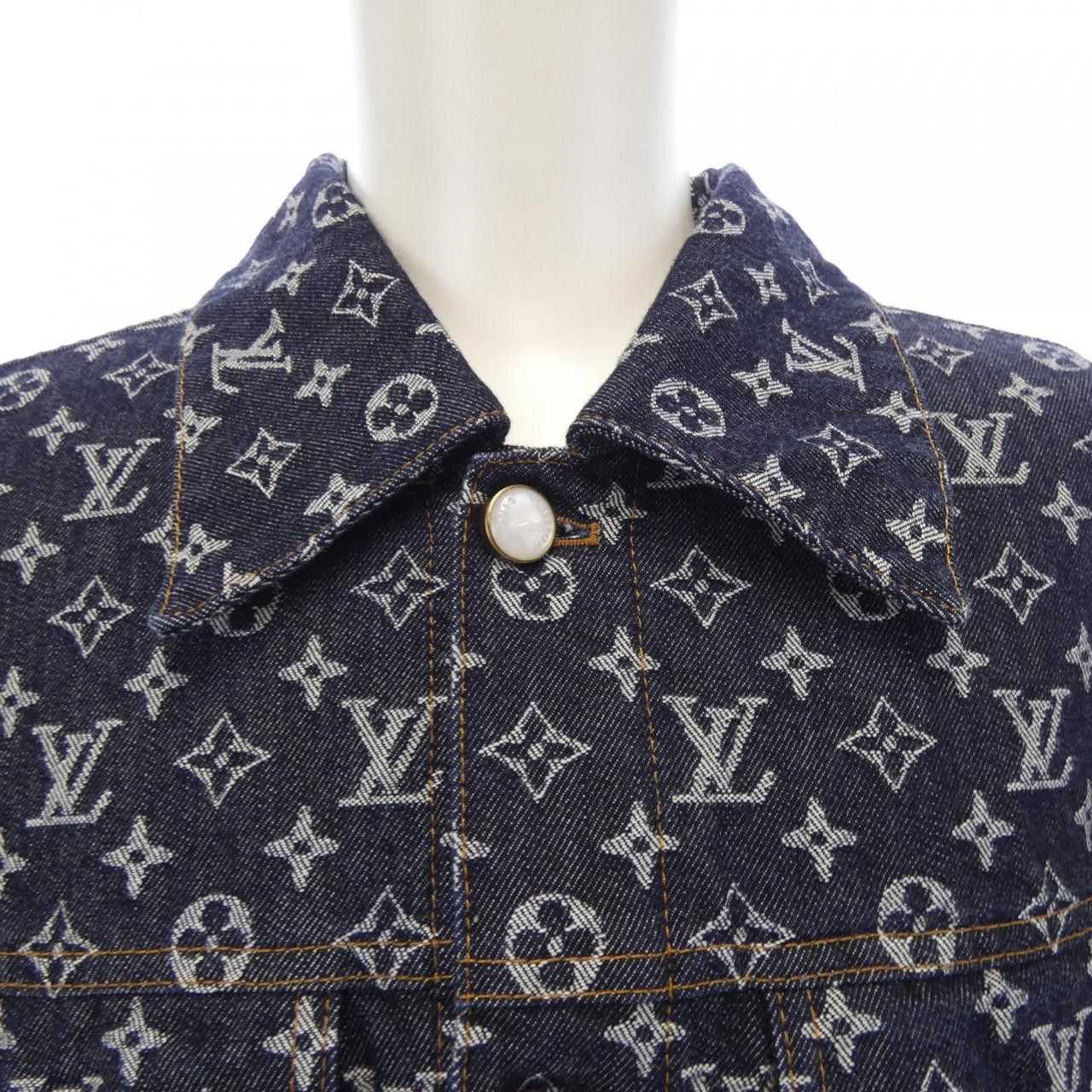 Louis Vuitton Louis Vuitton Louis Vuitton Monogram Jacquard Denim Jacket Textile Outerwear HRA79WUZD DUTY FREE for USA Size ONE SIZE - 5 Thumbnail