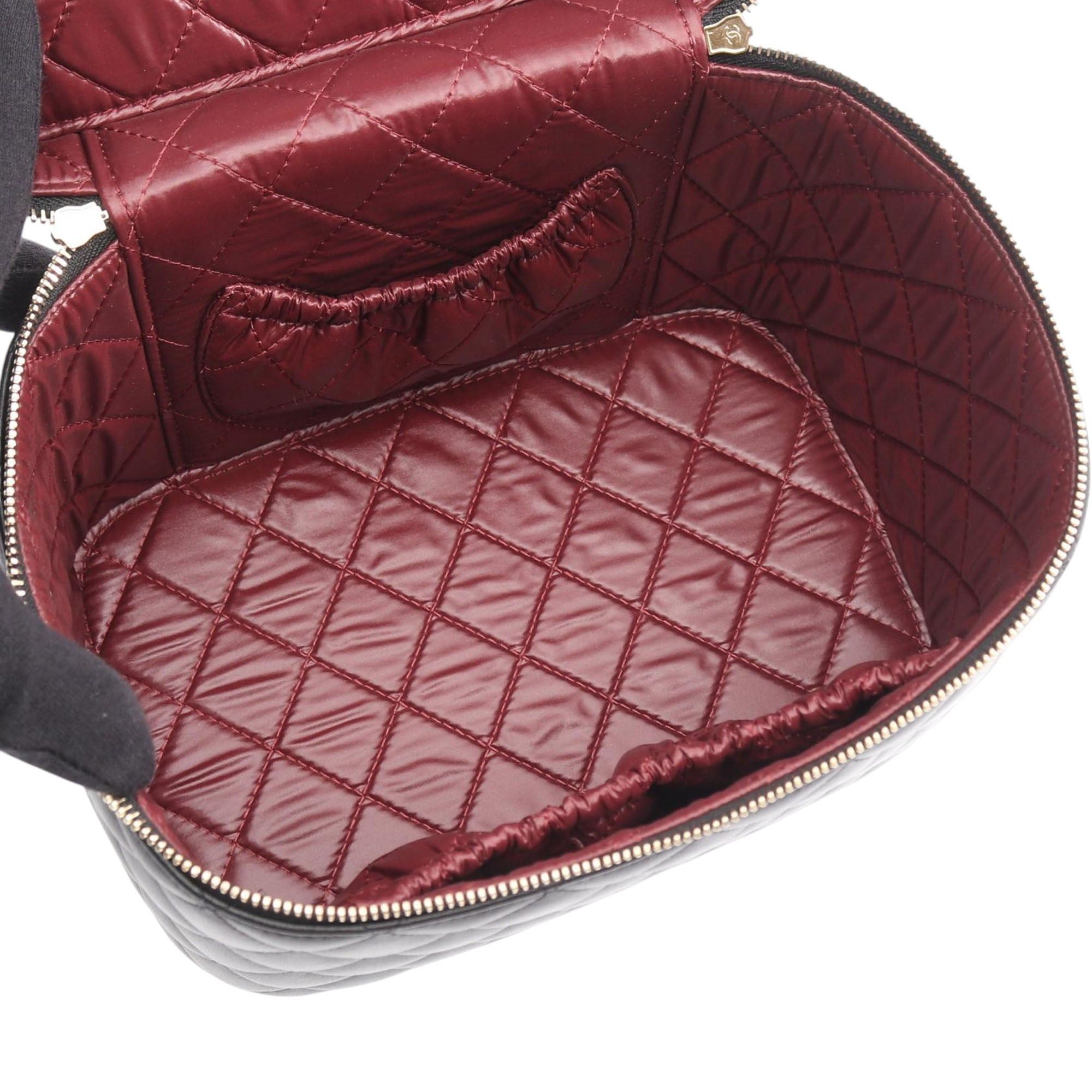 Chanel CC Quilted Lambskin Vanity Bag Size ONE SIZE - 3 Thumbnail