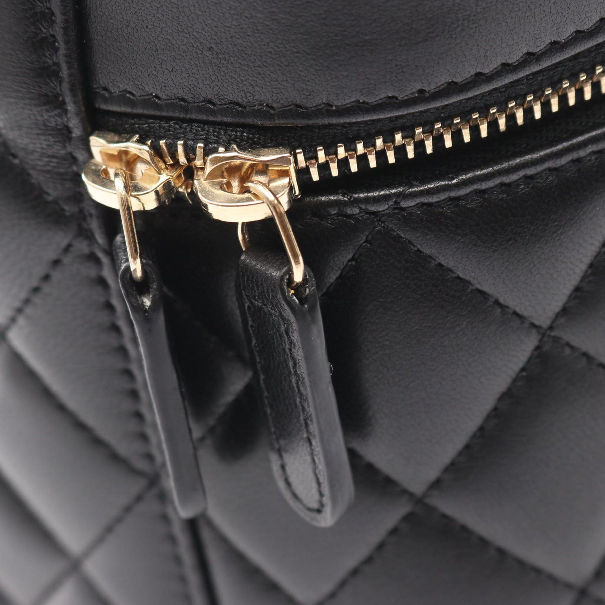 Chanel CC Quilted Lambskin Vanity Bag Size ONE SIZE - 7 Thumbnail