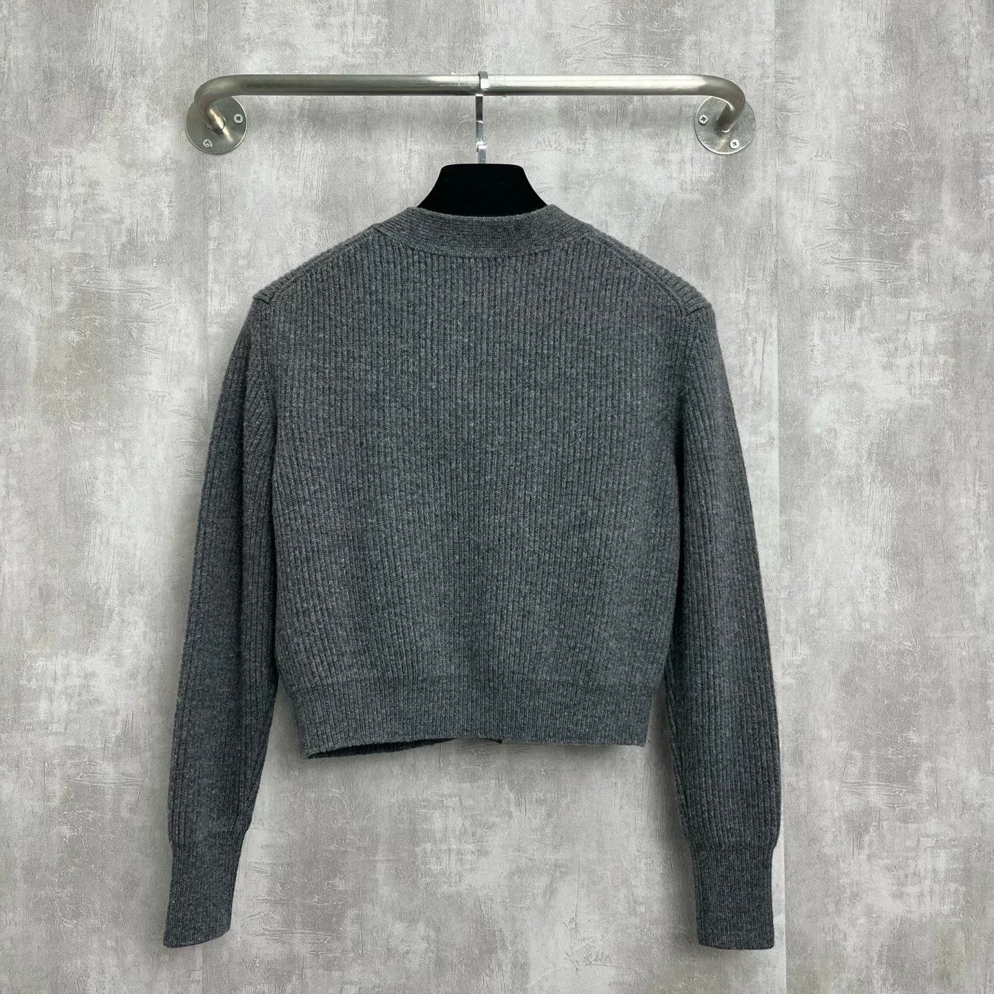 WE11DONE Welldone Gray Embroidered Logo Cardigan Size S / US 4 / IT 40 - 3 Thumbnail