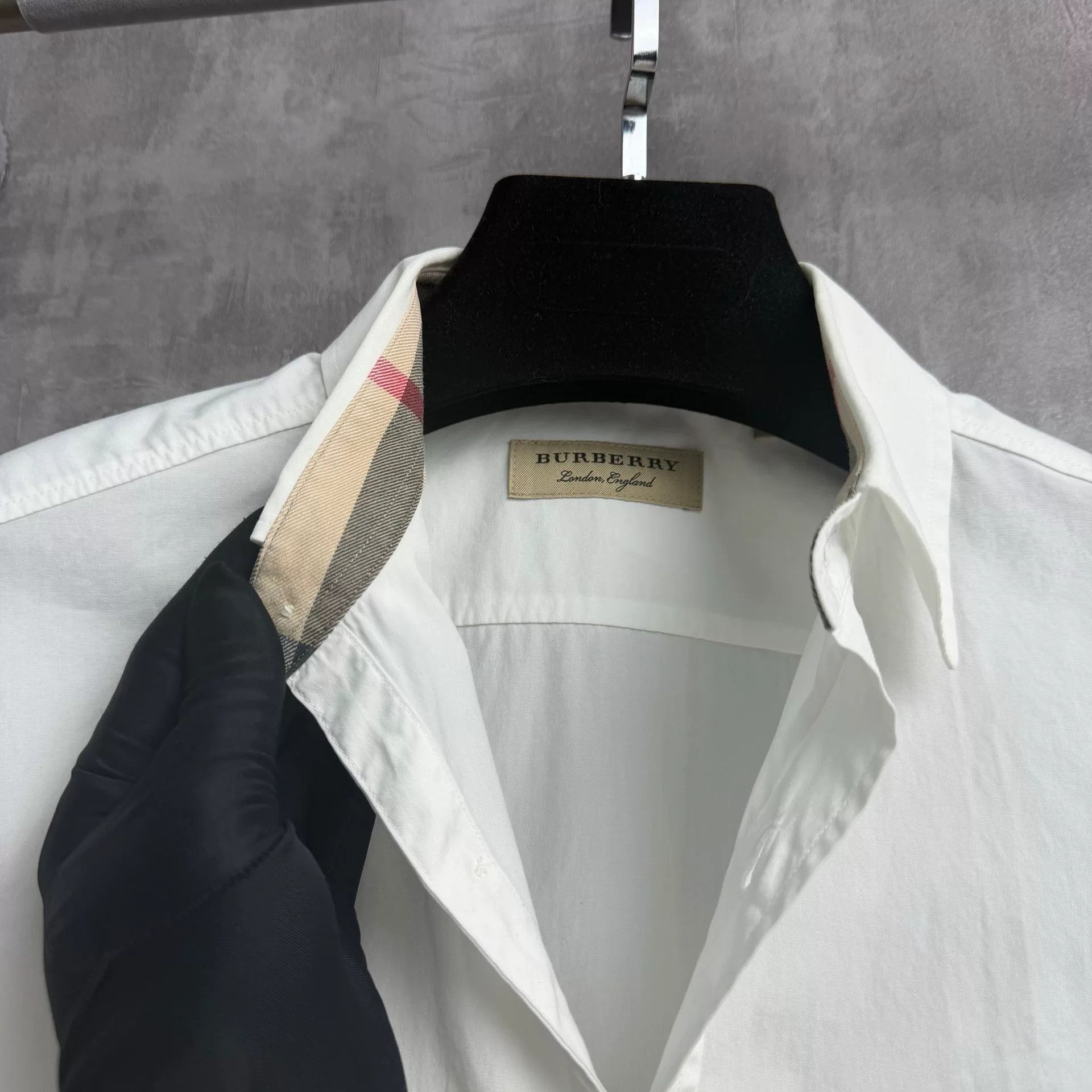 Burberry Burberry Check Lining Embroidered Knight Shirt Size US XS / EU 42 / 0 - 2 Thumbnail