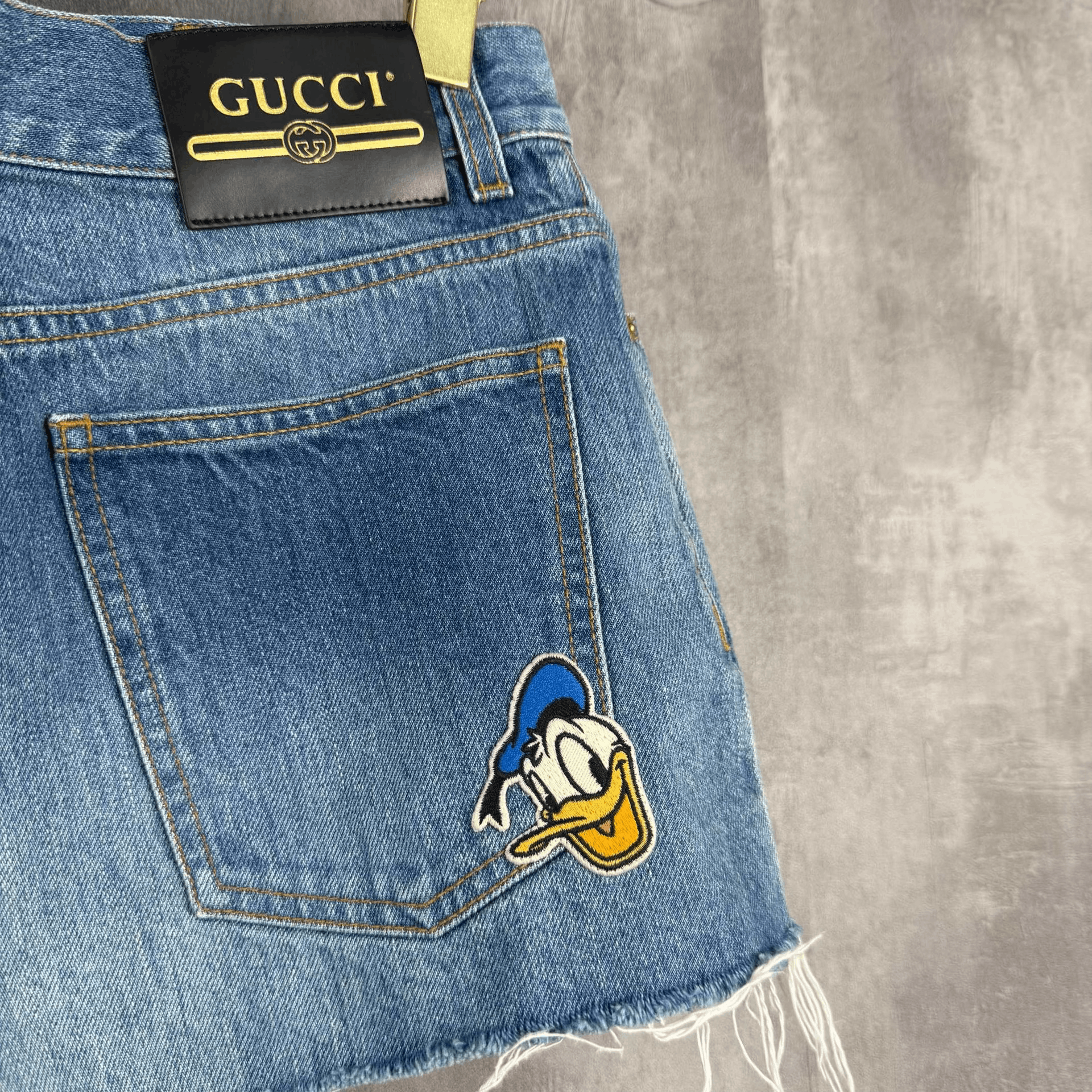 Gucci Gucci Disney Embroidered Donald Duck Denim Shorts Size 29" - 2 Thumbnail