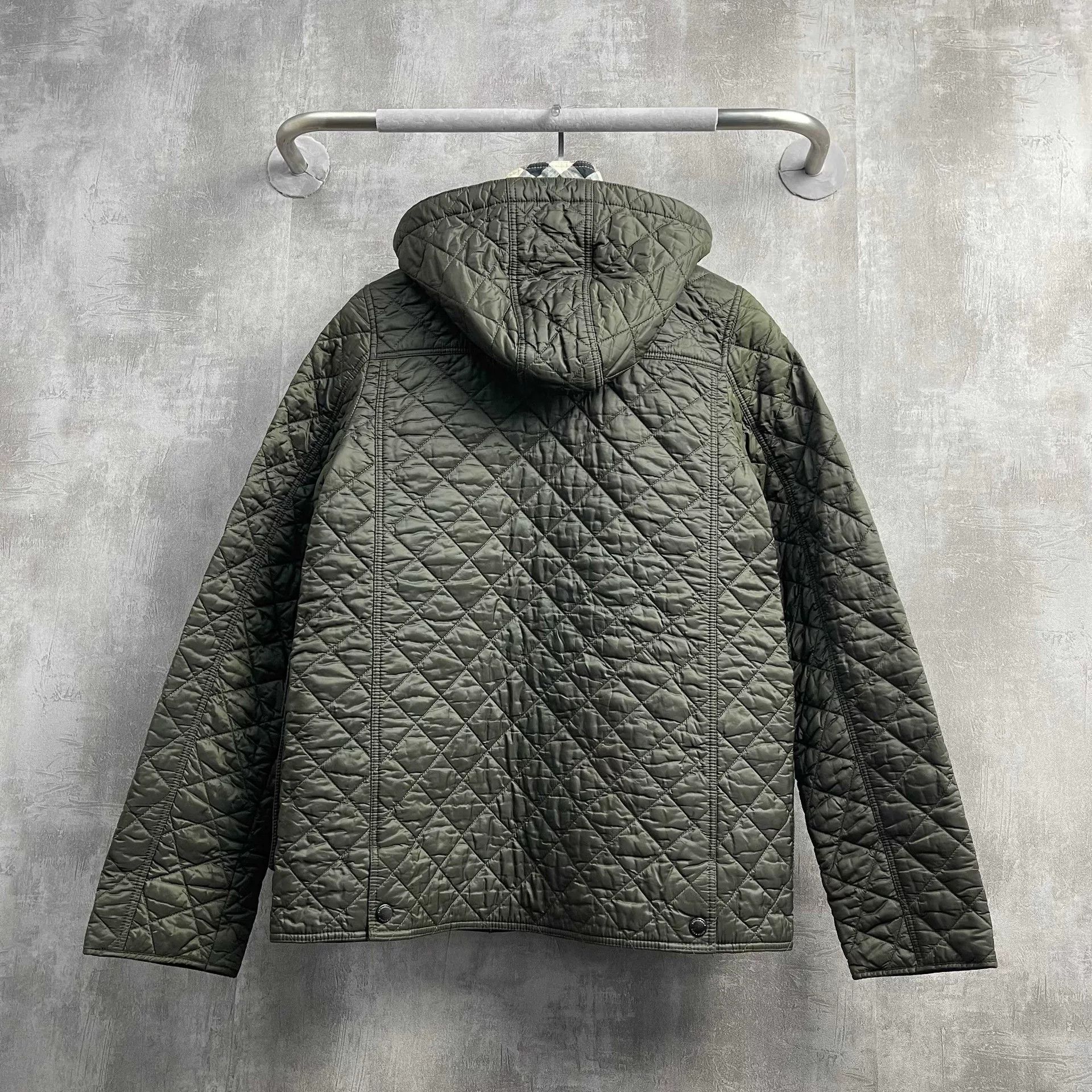 Burberry Burberry Quilted Check Lining Jacket Size M / US 6-8 / IT 42-44 - 3 Thumbnail