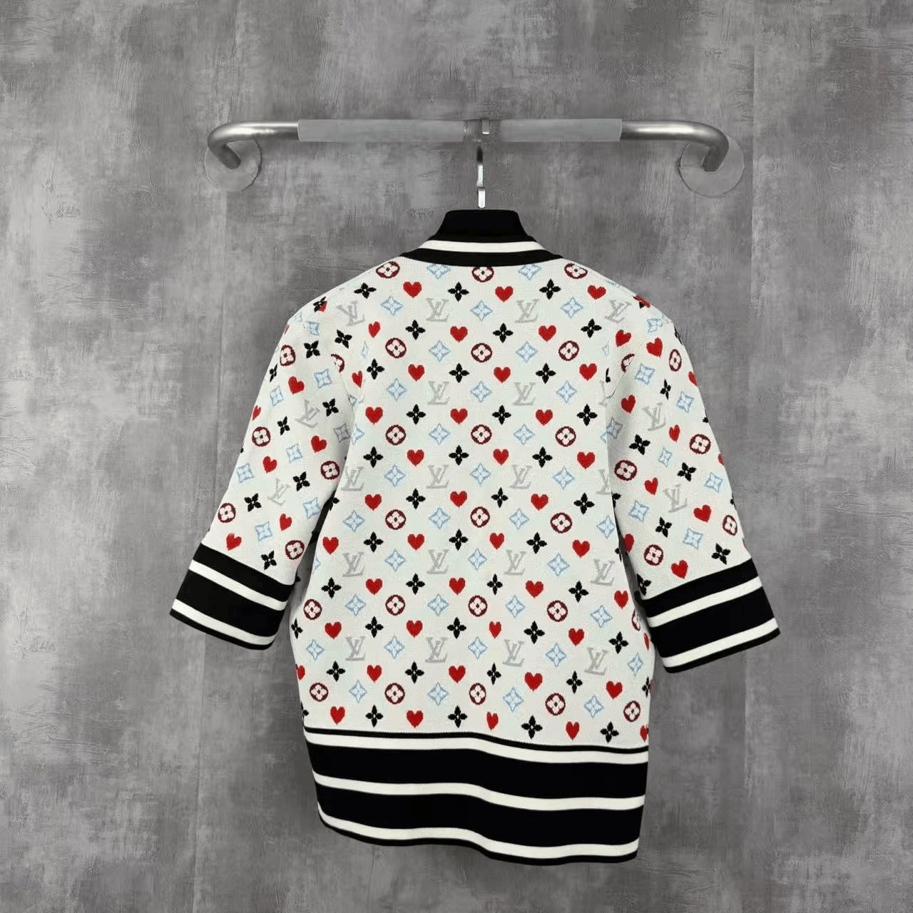Louis Vuitton Louis Vuitton Monogram Knit Cardigan Size XS / US 0-2 / IT 36-38 - 3 Thumbnail