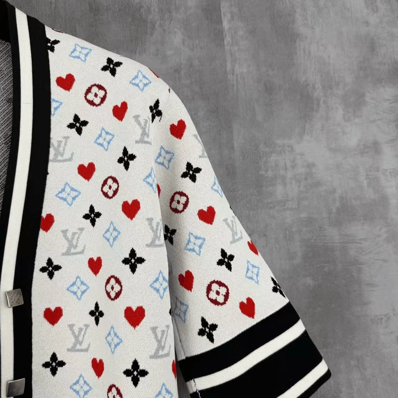 Louis Vuitton Louis Vuitton Monogram Knit Cardigan Size XS / US 0-2 / IT 36-38 - 2 Thumbnail
