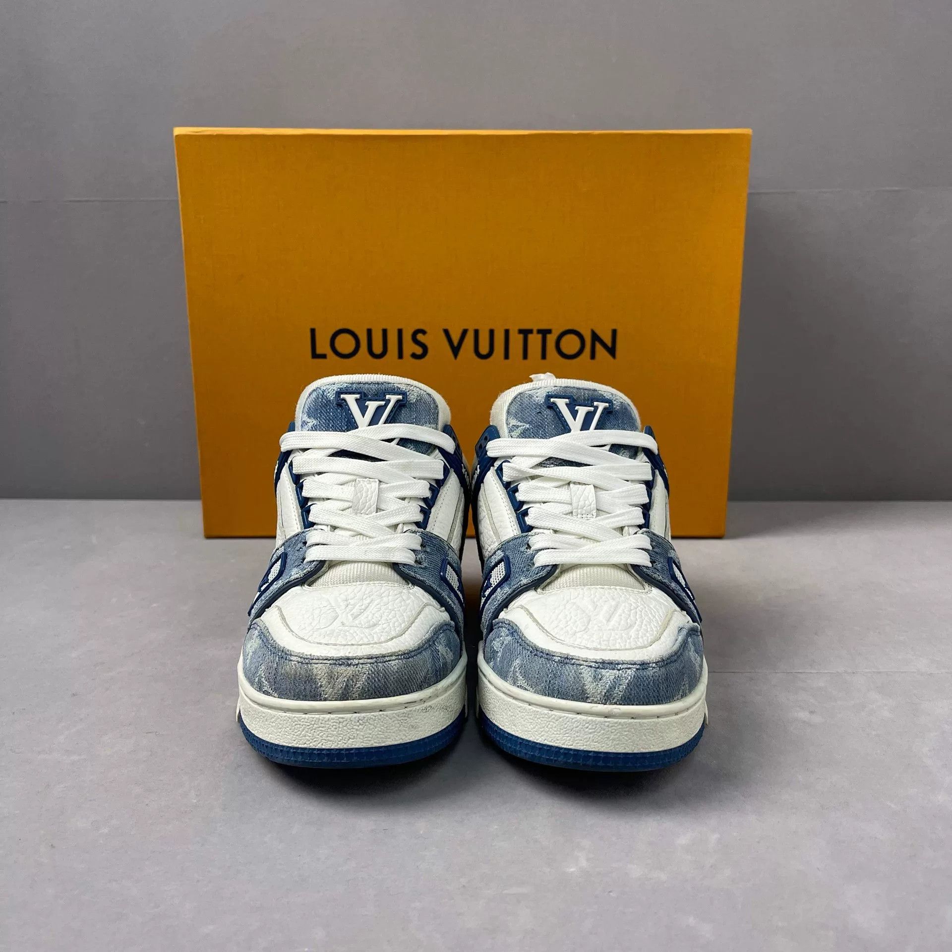 Louis Vuitton Louis Vuitton LV Trainer White Blue Size US 5.5 / IT 35.5 - 2 Thumbnail