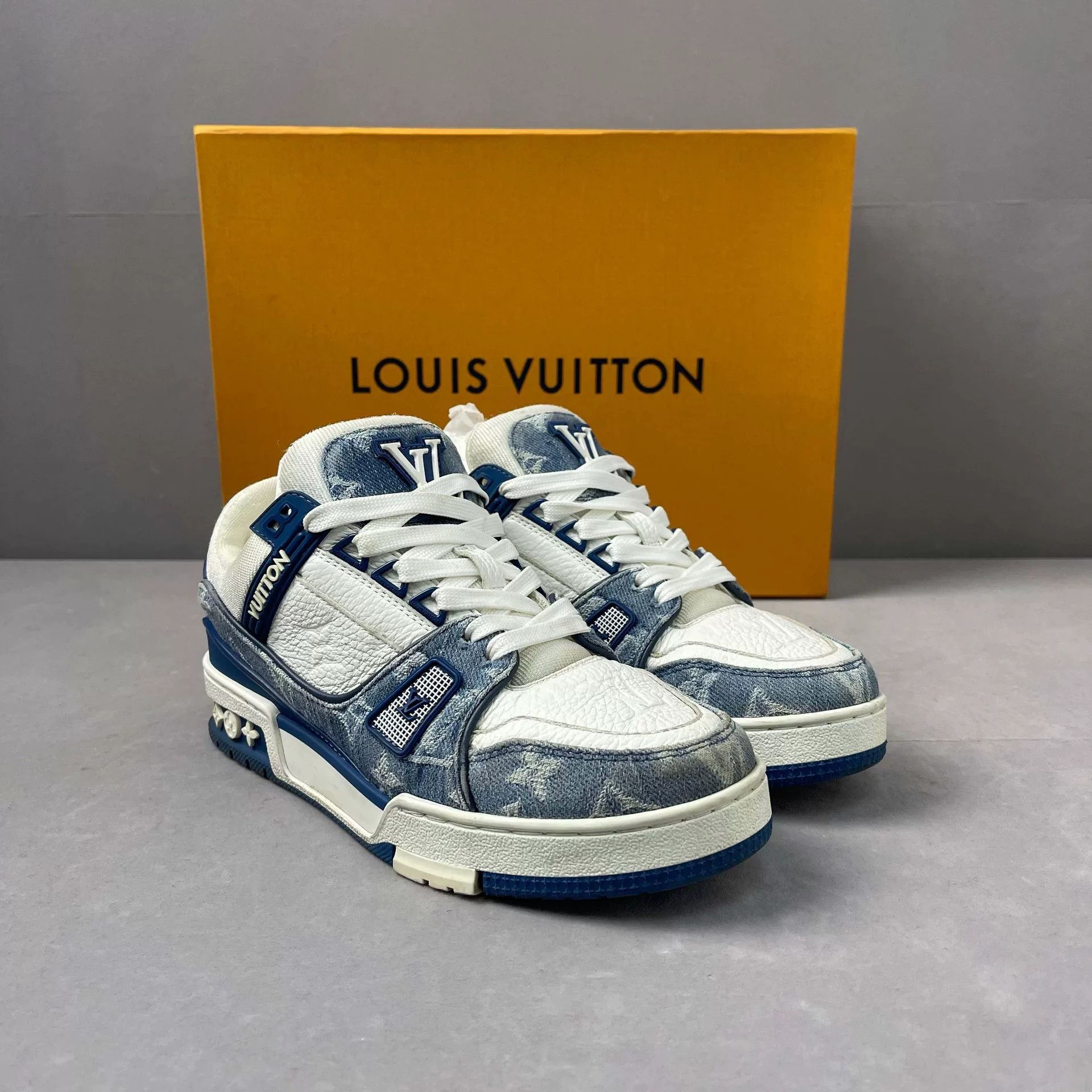 Louis Vuitton Louis Vuitton LV Trainer White Blue Size US 5.5 / IT 35.5 - 3 Thumbnail