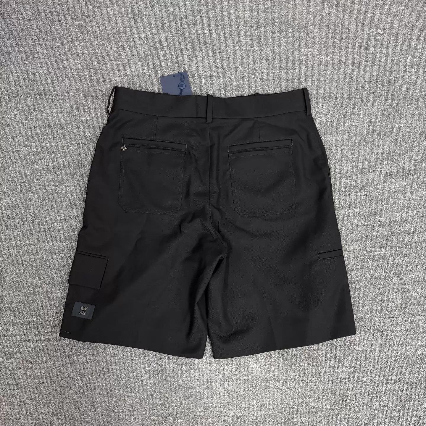 Louis Vuitton Black Cargo Shorts with Side Pockets Size US 27 - 2 Thumbnail