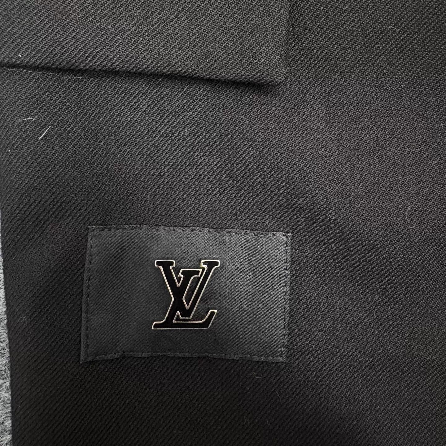 Louis Vuitton Black Cargo Shorts with Side Pockets Size US 27 - 3 Thumbnail