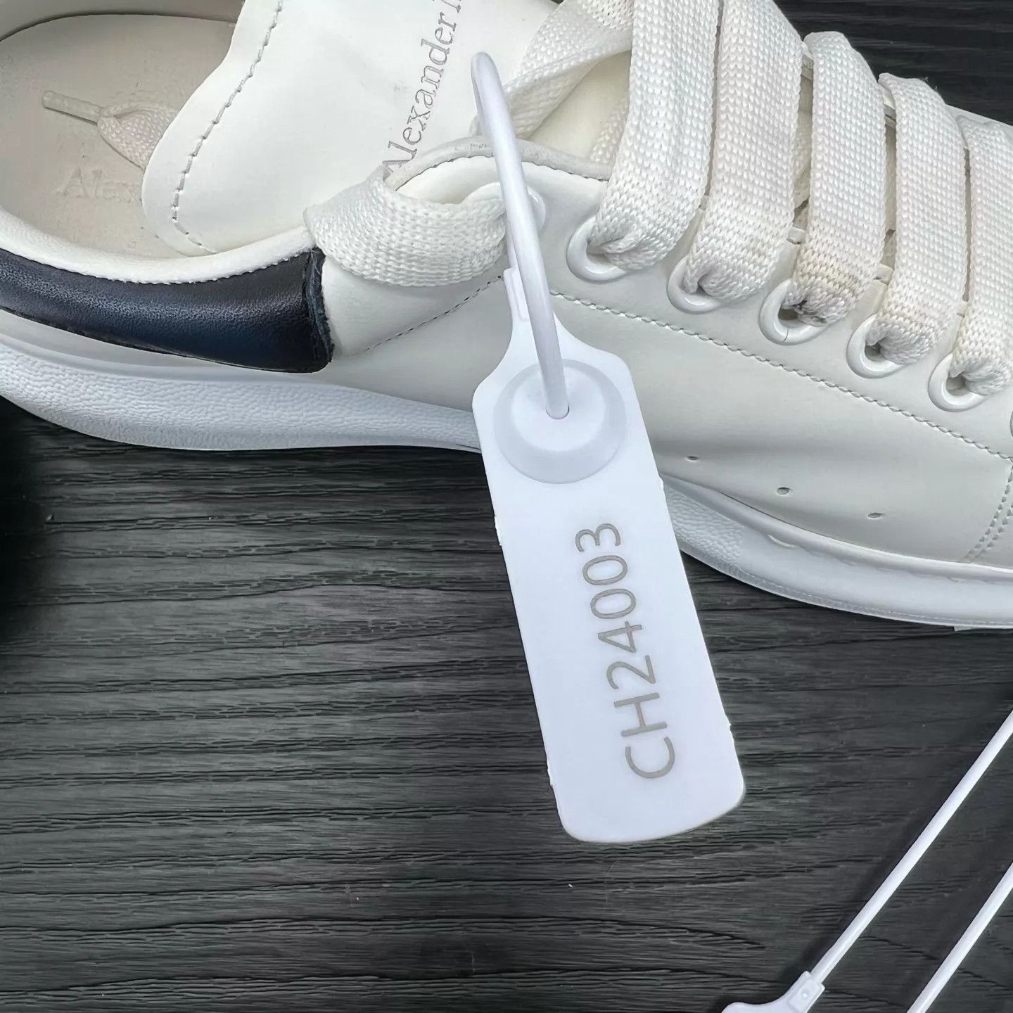 Alexander McQueen White Low-Top Sneakers with Platform Sole Size US 9.5 / EU 42-43 - 9 Thumbnail