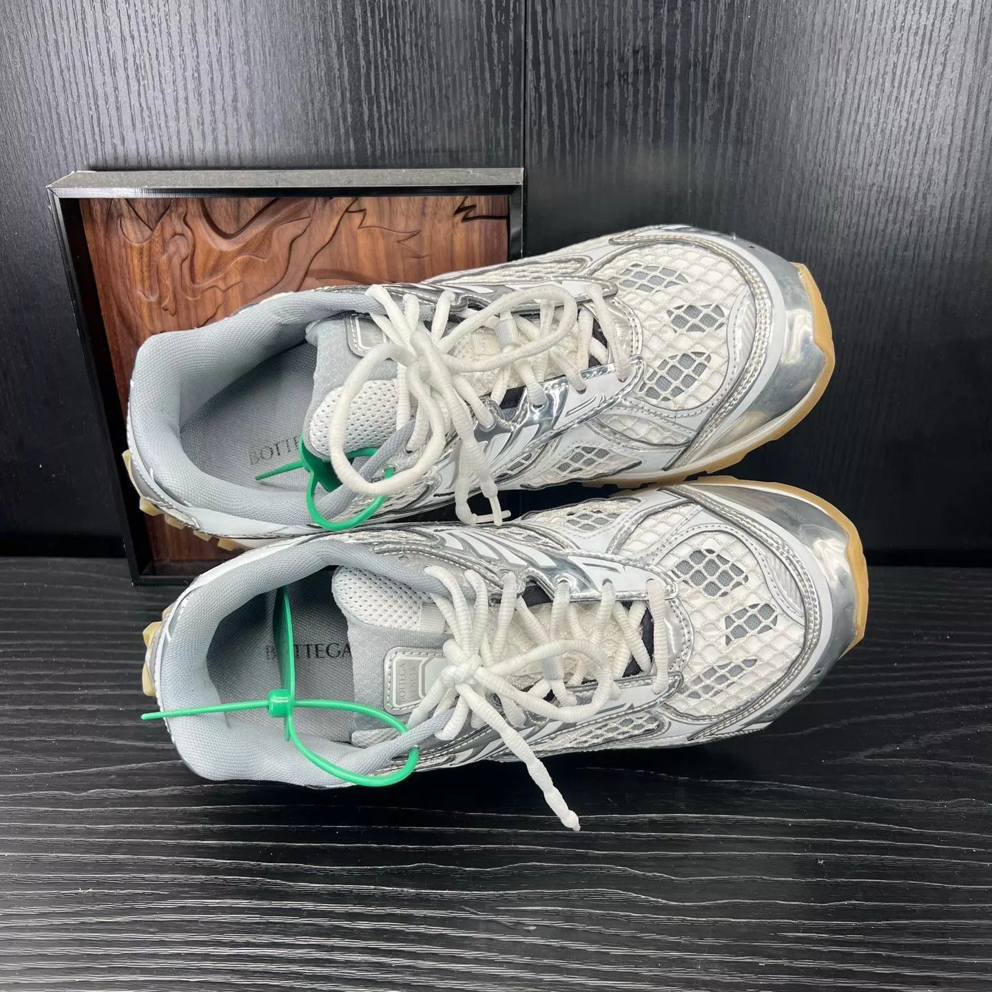 Bvlgari Silver Mesh Low-Top Sneakers Size 9 Size US 9 / EU 42 - 7 Thumbnail
