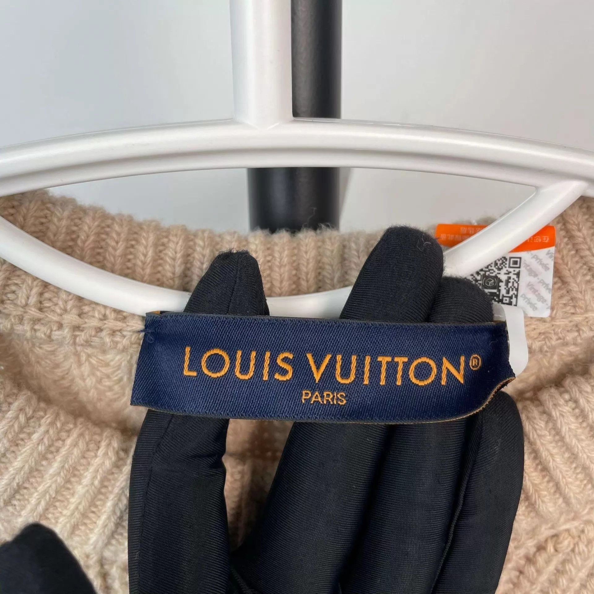 Louis Vuitton Beige Patterned Knit Sweater Size US S / EU 44-46 / 1 - 3 Thumbnail
