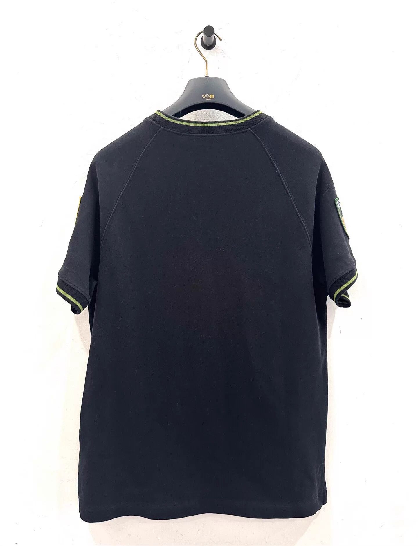 Louis Vuitton Black Short Sleeve Shirt with Embroidered Patches Size US M / EU 48-50 / 2 - 2 Thumbnail