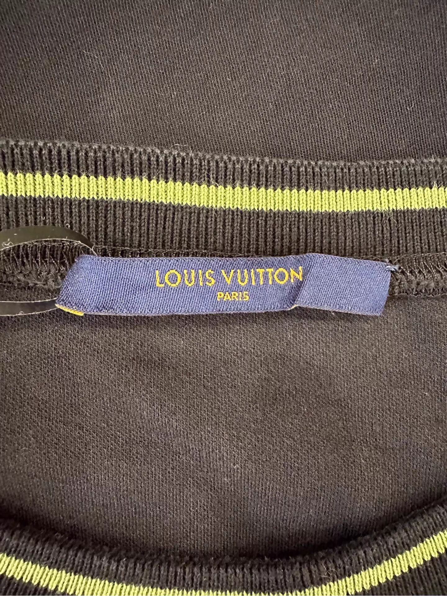Louis Vuitton Black Short Sleeve Shirt with Embroidered Patches Size US M / EU 48-50 / 2 - 4 Thumbnail