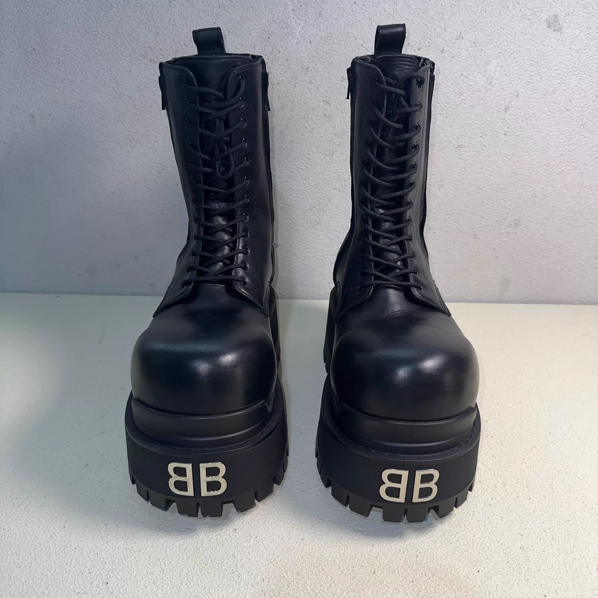 Balenciaga Black Platform Lace-Up Boots Size US 9 / EU 42 - 2 Thumbnail