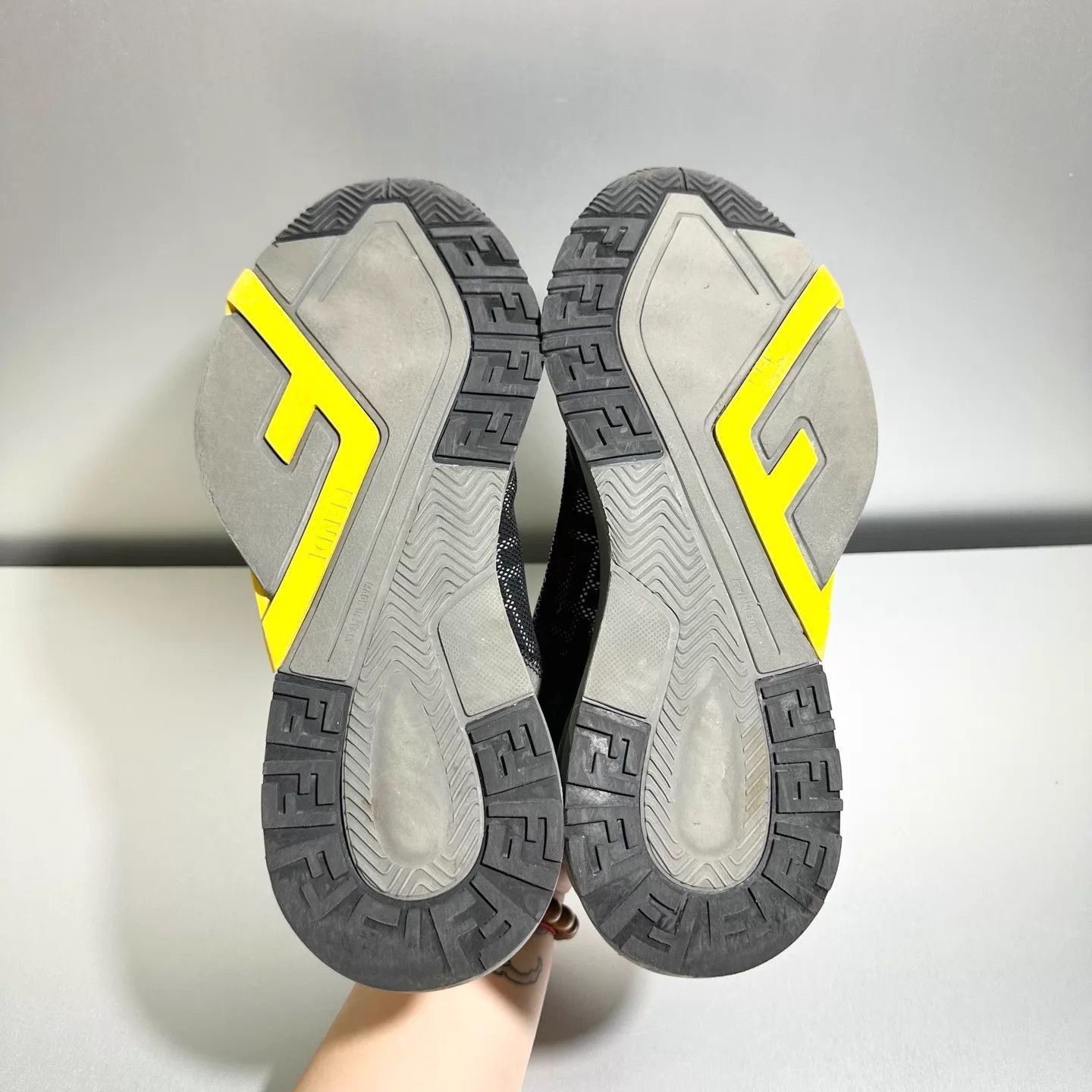 Fendi Multi Color Lowtop Sneakers Size 8 Size US 8 / EU 41 - 7 Thumbnail