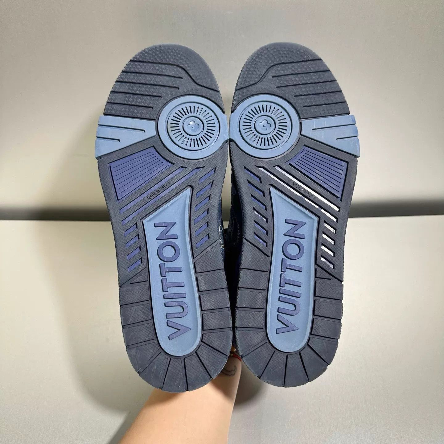 Louis Vuitton Blue Low-Top Sneakers with Pattern Size US 8.5 / EU 41-42 - 7 Thumbnail