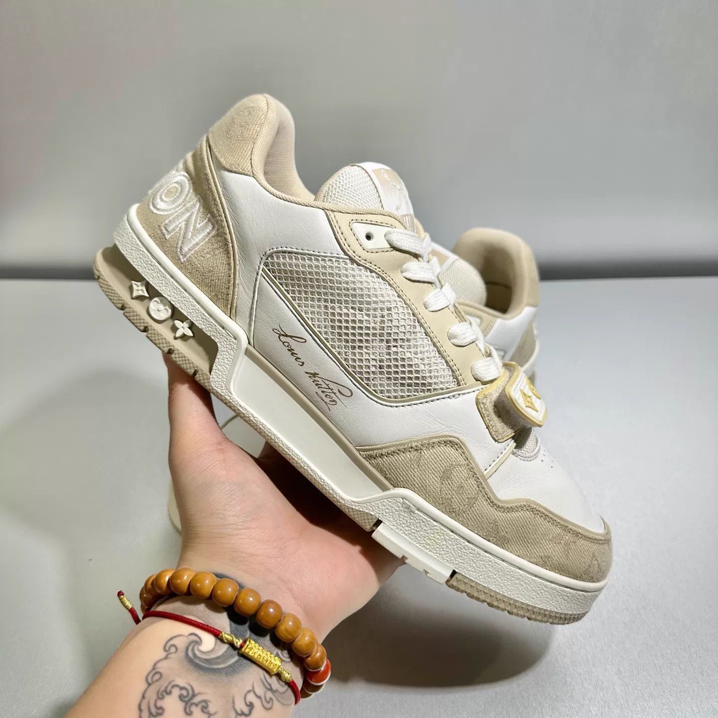Louis Vuitton Beige Low-Top Sneakers Size 9 Size US 9 / EU 42 - 8 Thumbnail