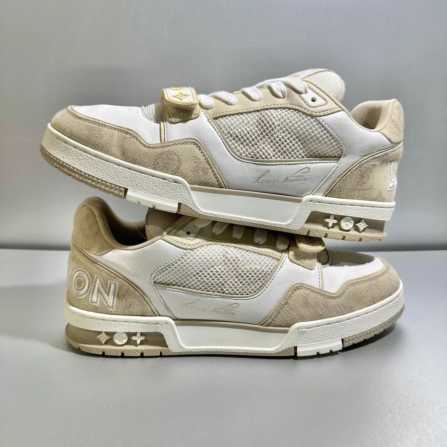 Louis Vuitton Beige Low-Top Sneakers Size 9 Size US 9 / EU 42 - 3 Thumbnail