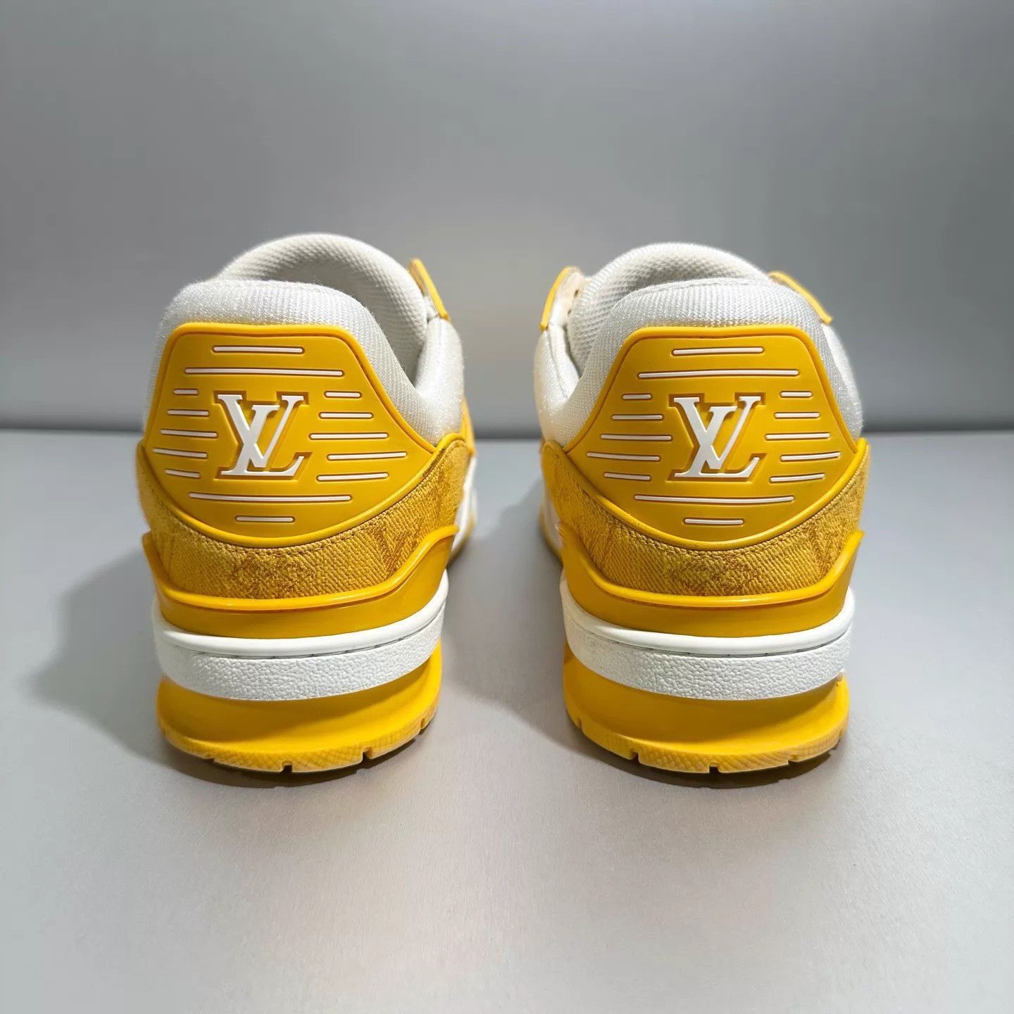 Louis Vuitton Yellow Low-Top Sneakers Size 9 Size US 9 / EU 42 - 5 Thumbnail