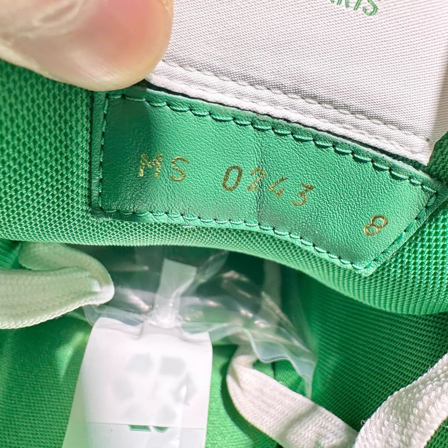 Louis Vuitton Green and White Lowtop Sneakers Size 9 Size US 9 / EU 42 - 6 Thumbnail