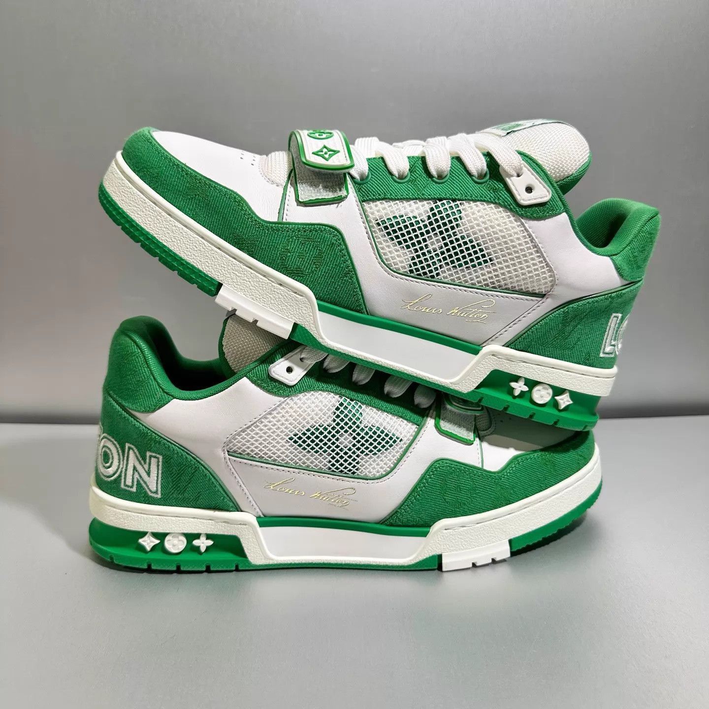 Louis Vuitton Green and White Lowtop Sneakers Size 9 Size US 9 / EU 42 - 3 Thumbnail
