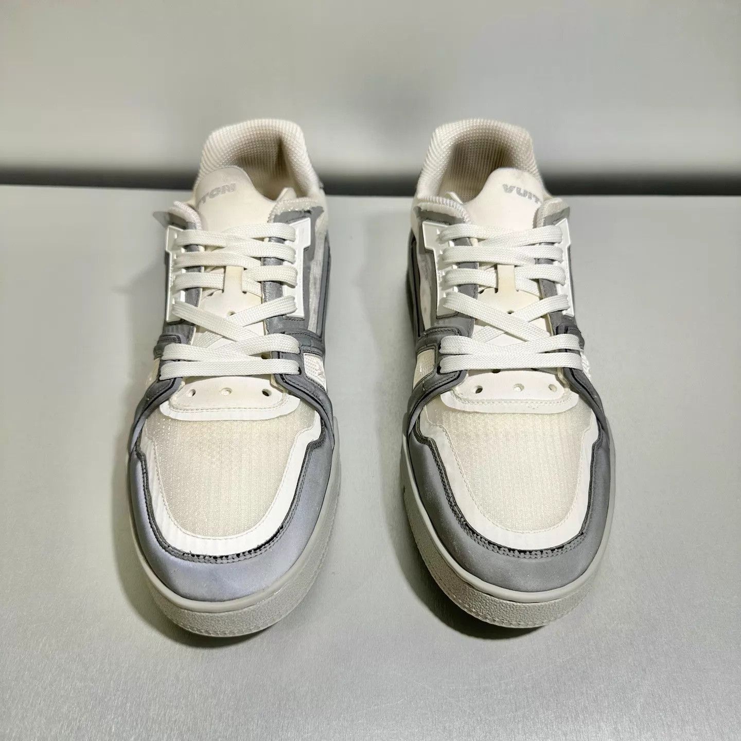 Louis Vuitton Multi Color Low-Top Sneakers Size 8.5 Size US 8.5 / EU 41-42 - 2 Thumbnail