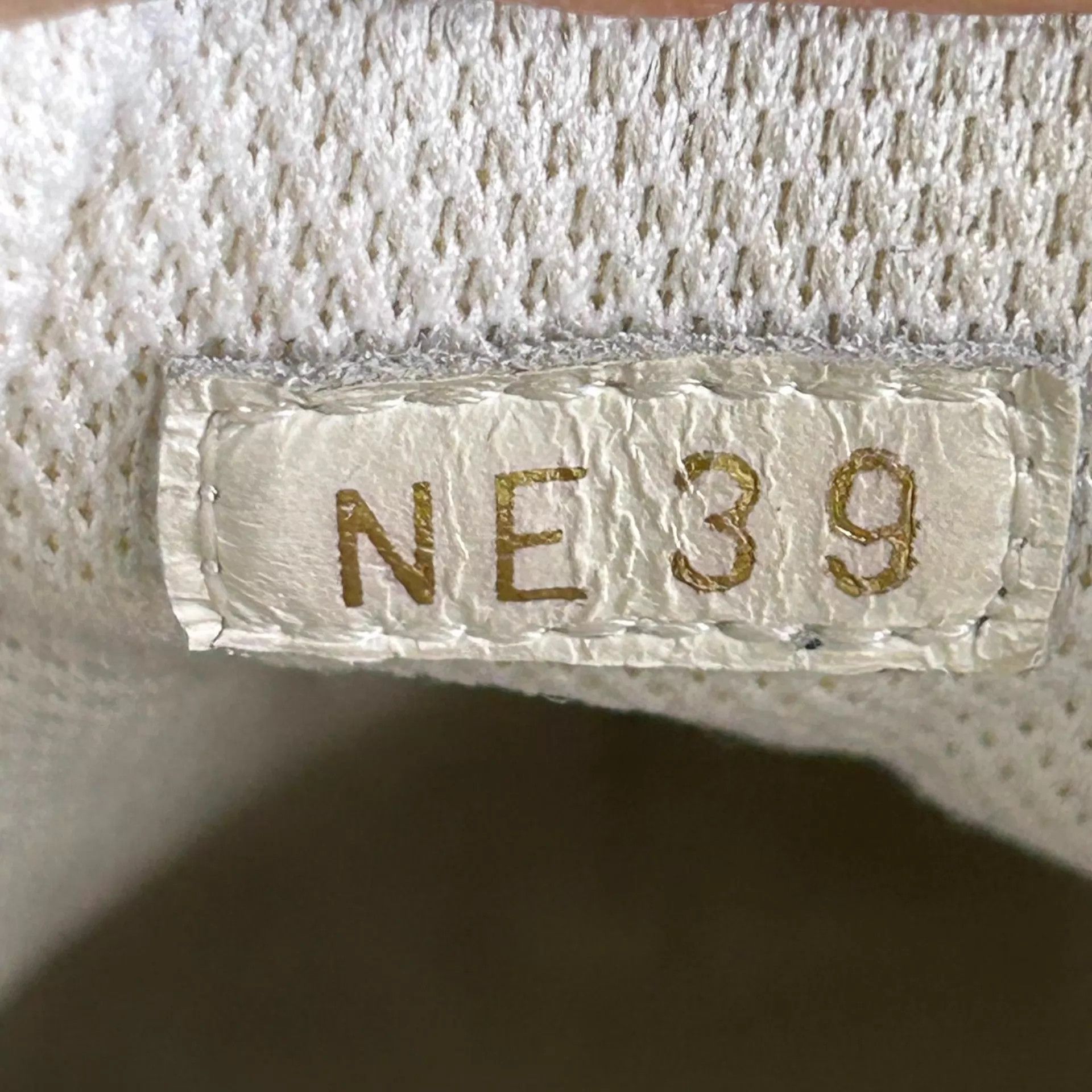 Dior White Low-Top Sneakers with Strap Detail Size US 6 / EU 39 - 7 Thumbnail