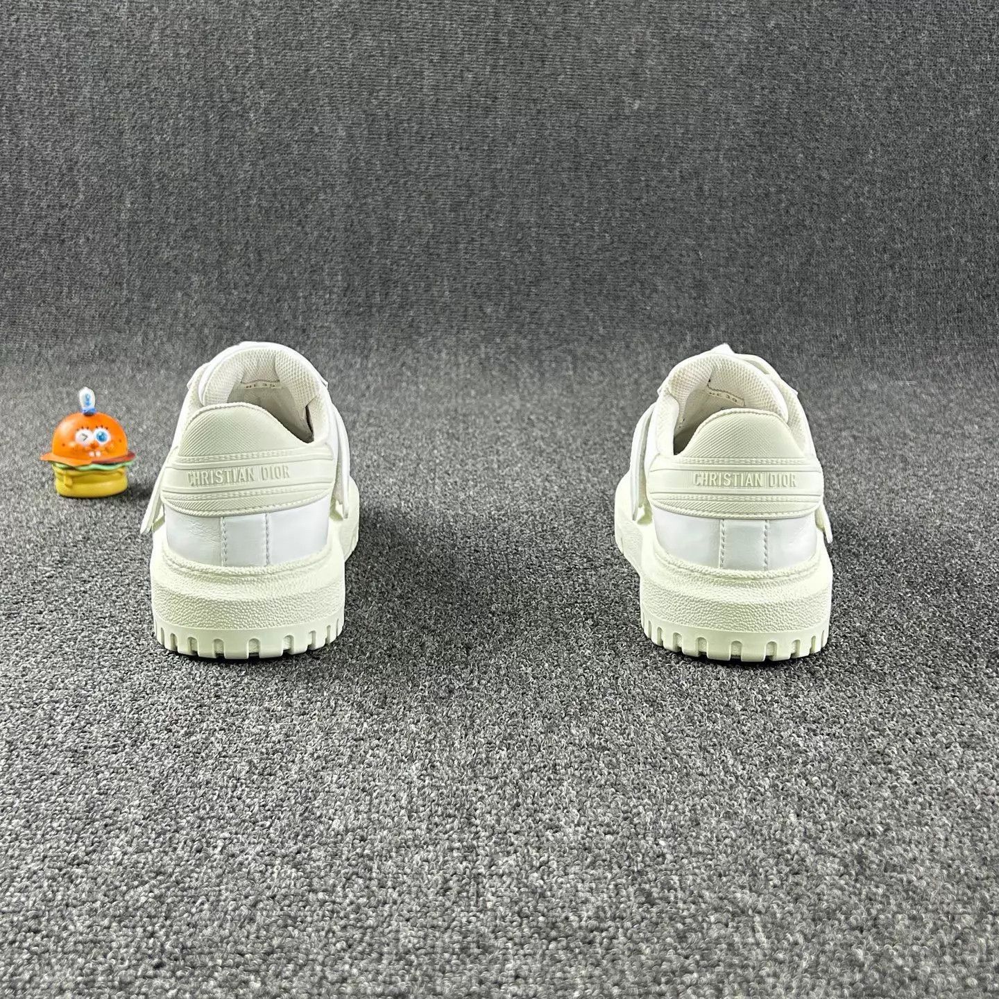 Dior White Low-Top Sneakers with Strap Detail Size US 6 / EU 39 - 5 Thumbnail