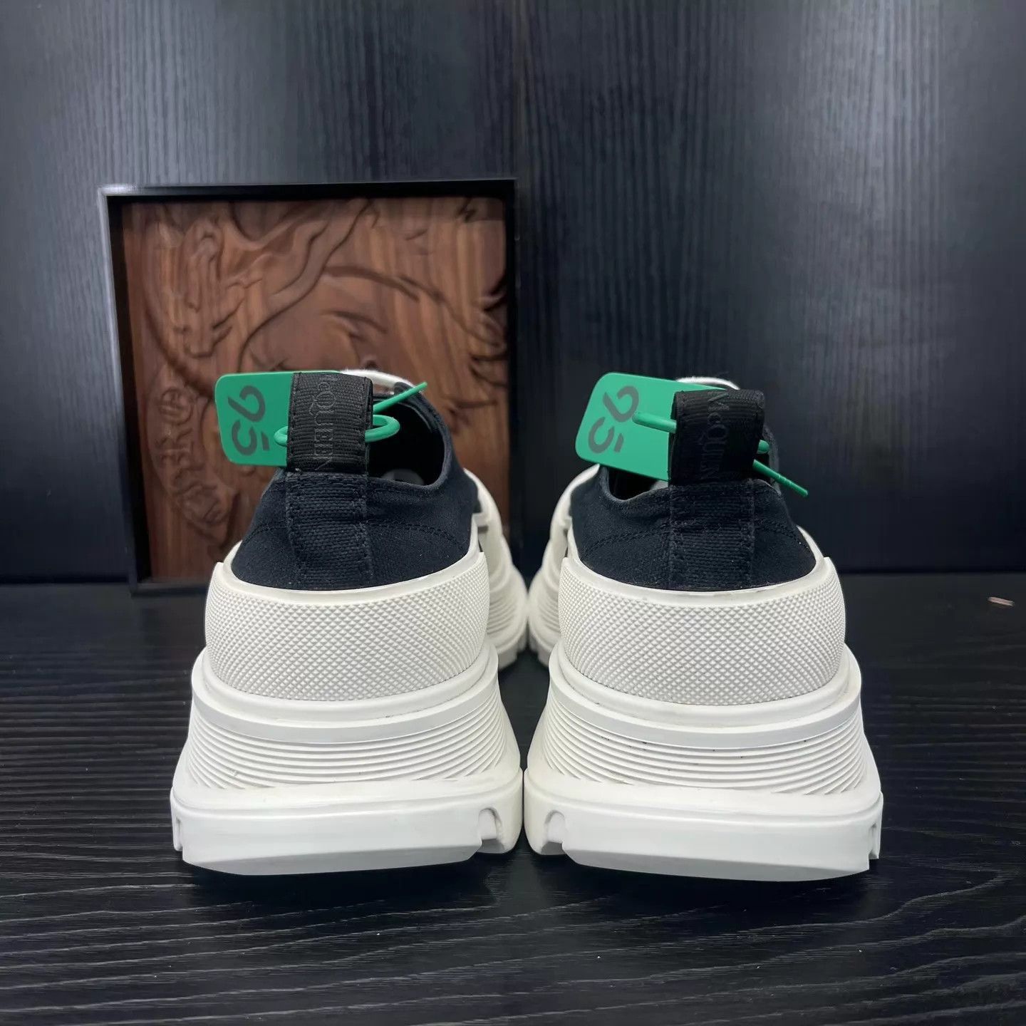 Alexander McQueen Black Low-Top Sneakers Platform Sole Size 9.5 Size US 9.5 / EU 42-43 - 5 Thumbnail