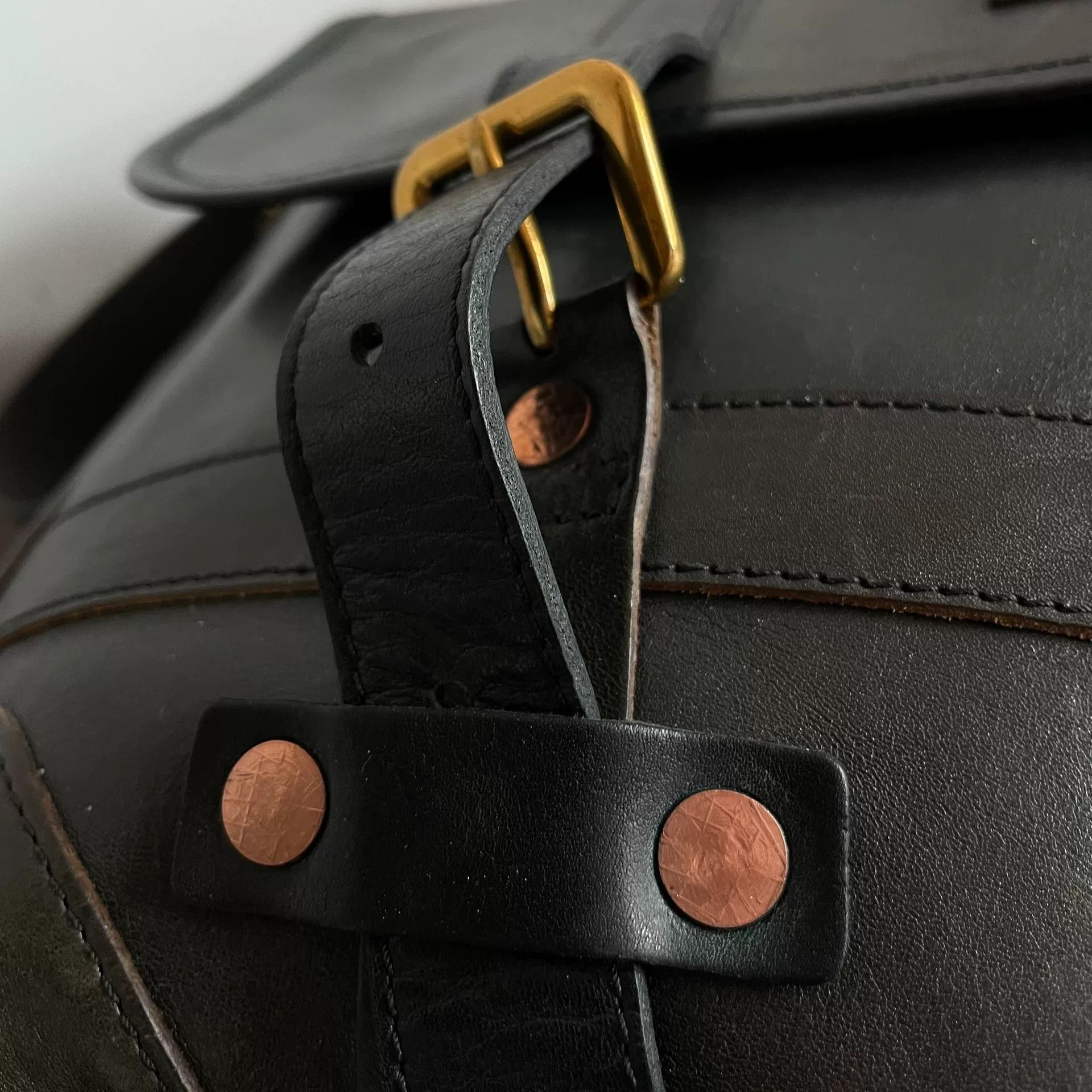 Ralph Lauren Purple Label Ralph Lauren Purple Label Waxed Leather Shoulder Bag Size ONE SIZE - 5 Thumbnail