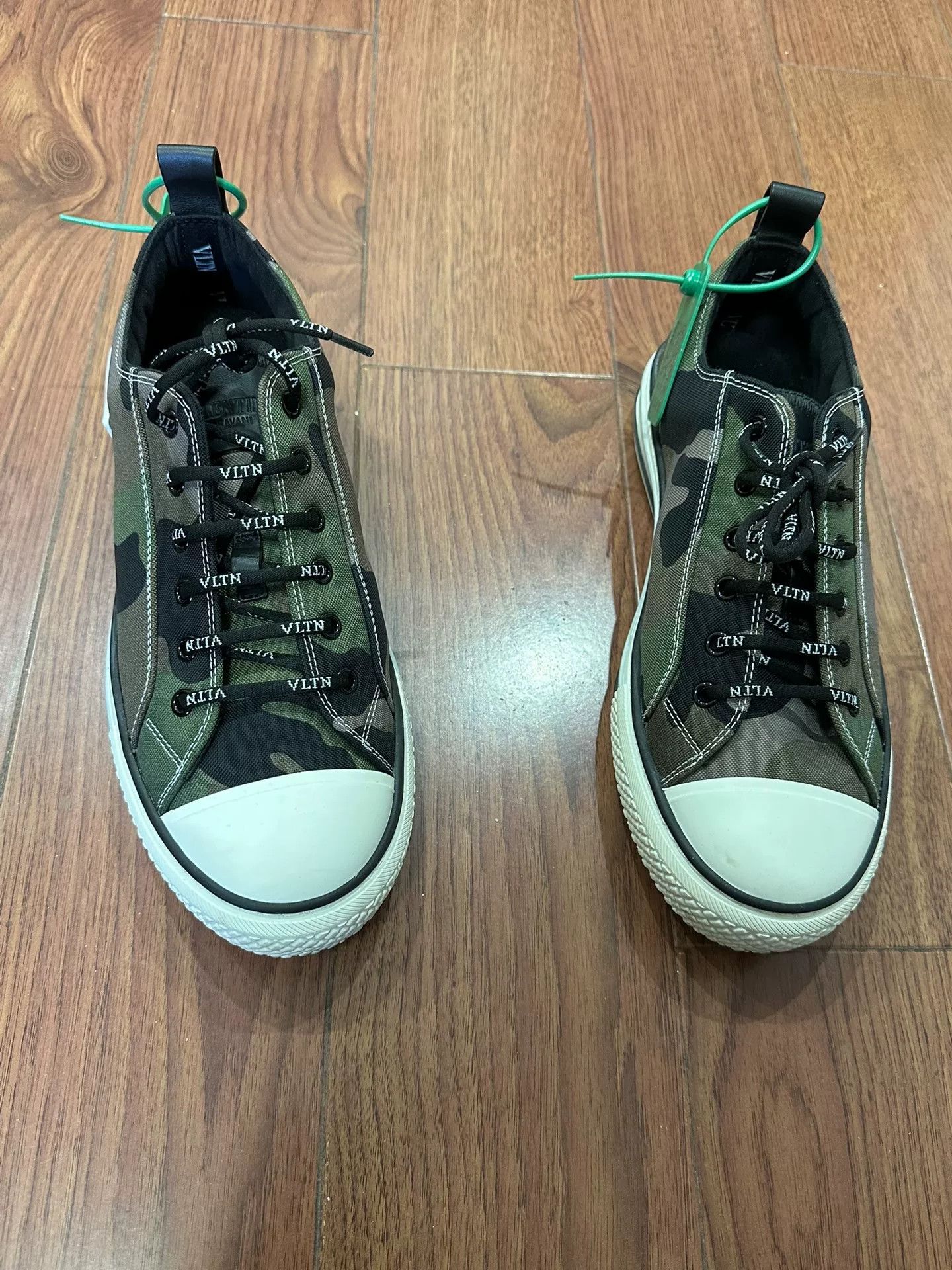 Valentino Valentino Men's Camouflage Sneakers Size US 7.5 / EU 40-41 - 2 Thumbnail