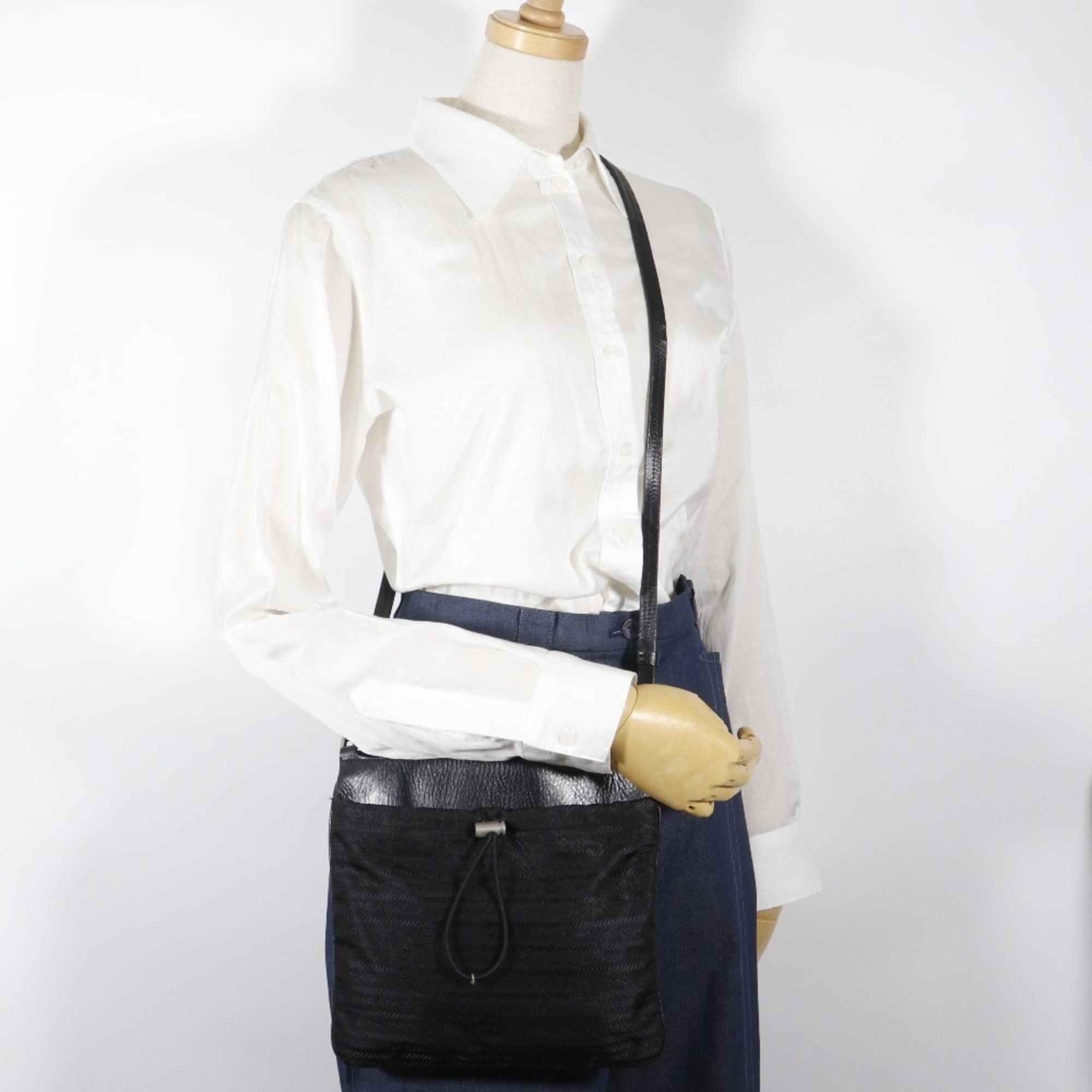 Prada Prada Pochette Shoulder Bag, Nylon x Leather, Black, Women's Size ONE SIZE - 17 Thumbnail