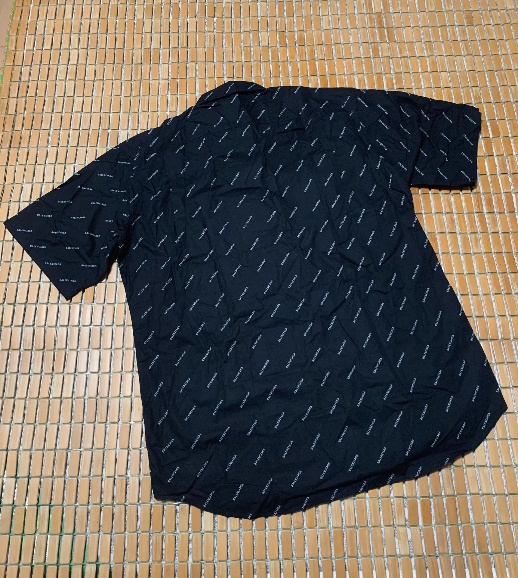 Balenciaga Balenciaga All-Over Print Short-Sleeve Shirt Size US M / EU 48-50 / 2 - 3 Thumbnail