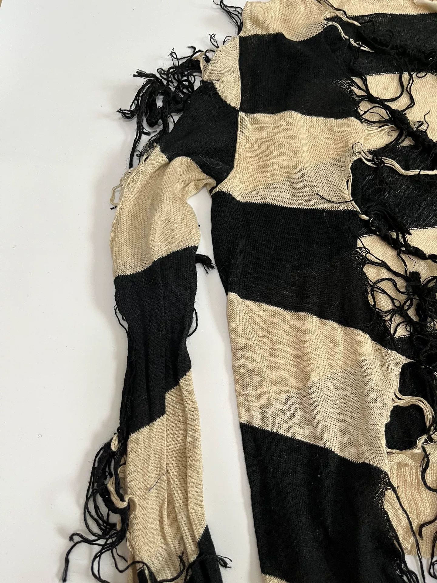 Nozomi Ishiguro Nozomi Ishiguro Torn Sweater Top Size M / US 6-8 / IT 42-44 - 8 Thumbnail