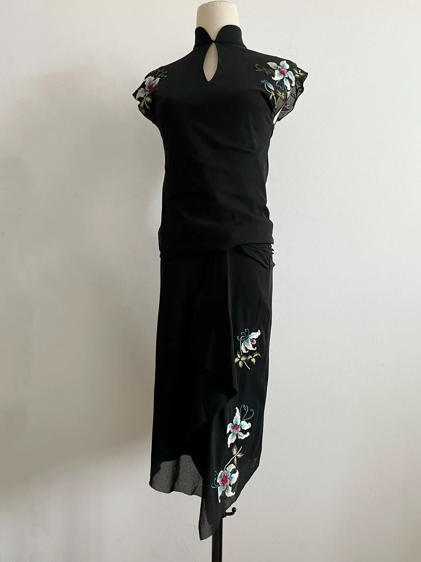 Vivienne Tam Vivienne Tam Embroidered Sleeveless Set Size M / US 6-8 / IT 42-44 - 2 Thumbnail