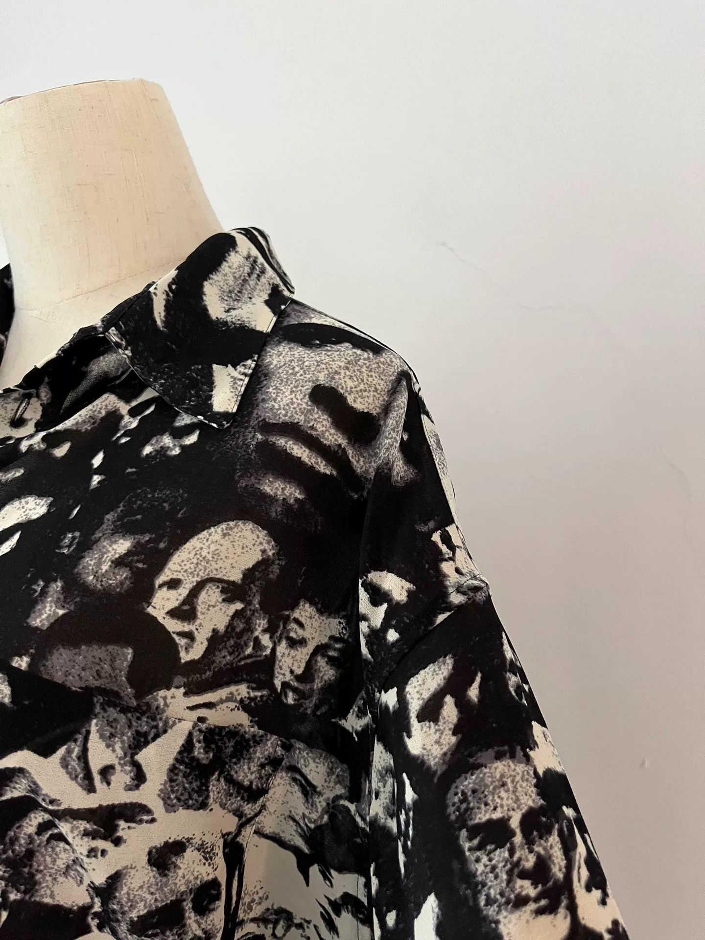 Jean Paul Gaultier Jean Paul Gaultier Portrait Print Shirt Size US M / EU 48-50 / 2 - 5 Thumbnail