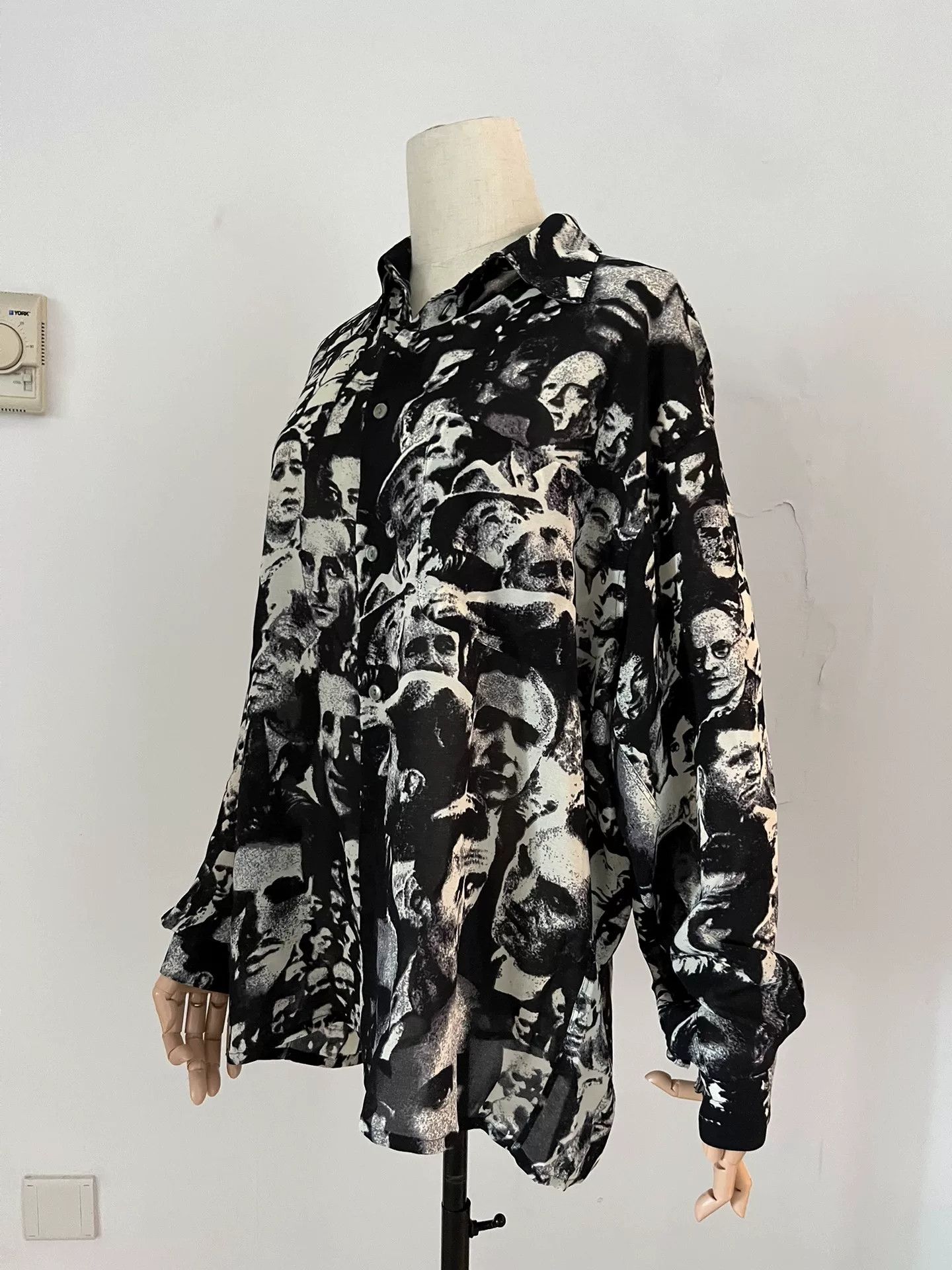 Jean Paul Gaultier Jean Paul Gaultier Portrait Print Shirt Size US M / EU 48-50 / 2 - 2 Thumbnail