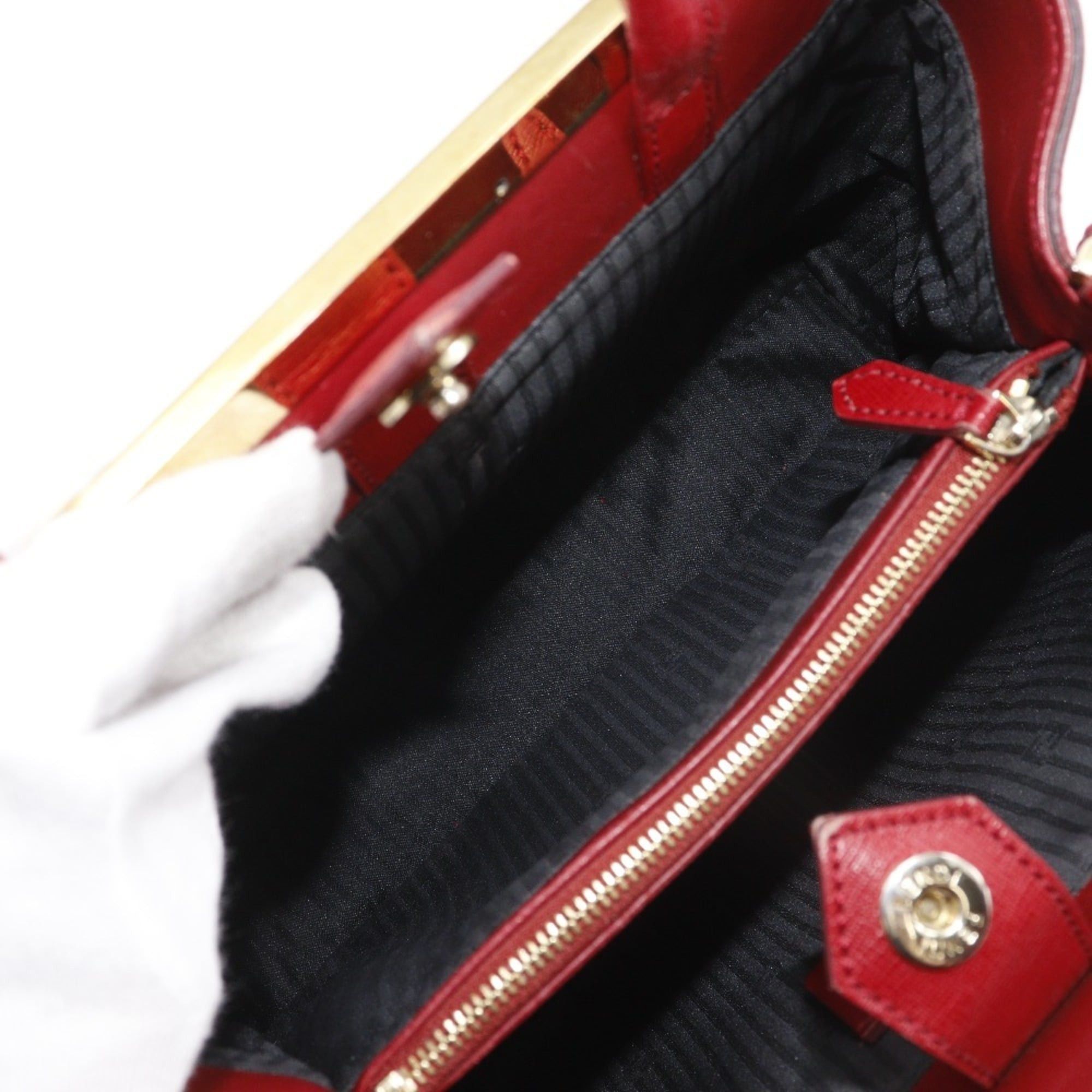 Fendi Fendi Petite to Jules 2-Way Shoulder Bag (8BH253) Leather, Red, 2-Way, A5 Size, Snap Button, Women's Size ONE SIZE - 7 Thumbnail
