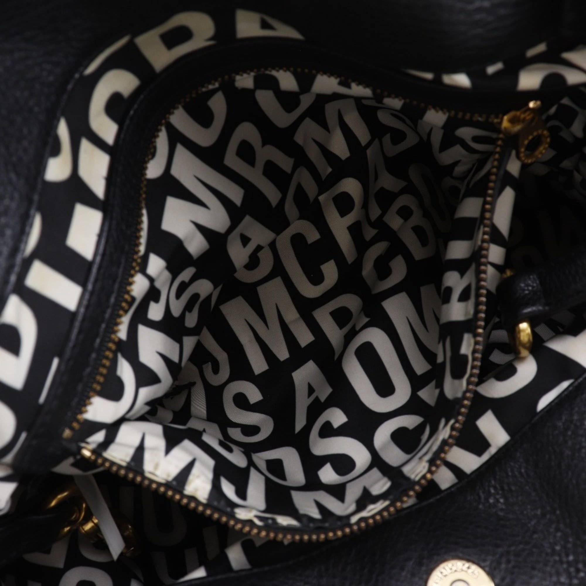 Marc by Marc Jacobs Marc by Marc Jacobs Marc by Jacobs Core Classic Q Fran Tote Bag, 2-Way Shoulder M3PE104, Leather, Black, 2-way, A4 size, Magnetic closure, Women's. Size ONE SIZE - 10 Thumbnail