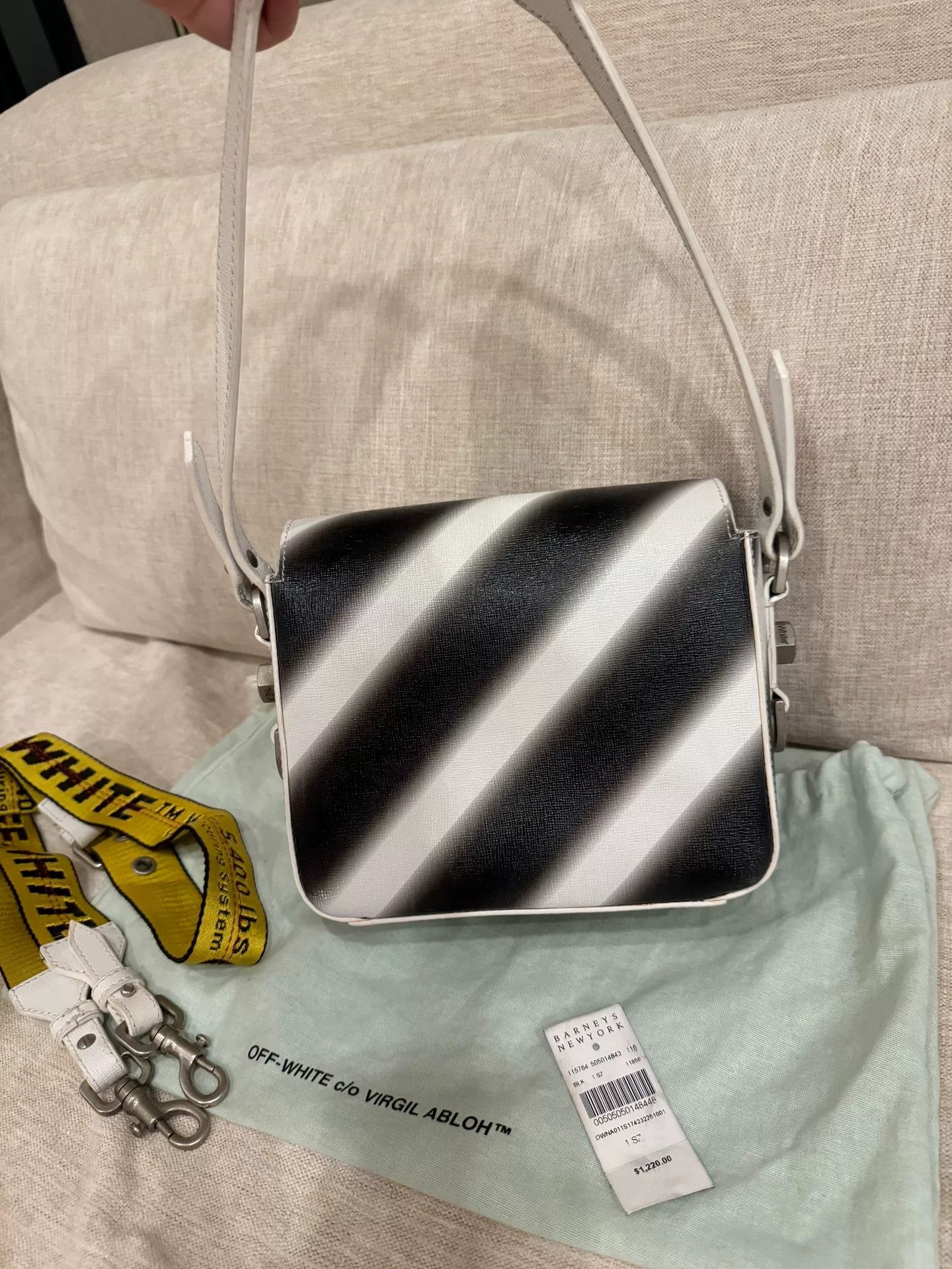 Off-White Off White Black White Clip Tofu Bag Size ONE SIZE - 7 Thumbnail