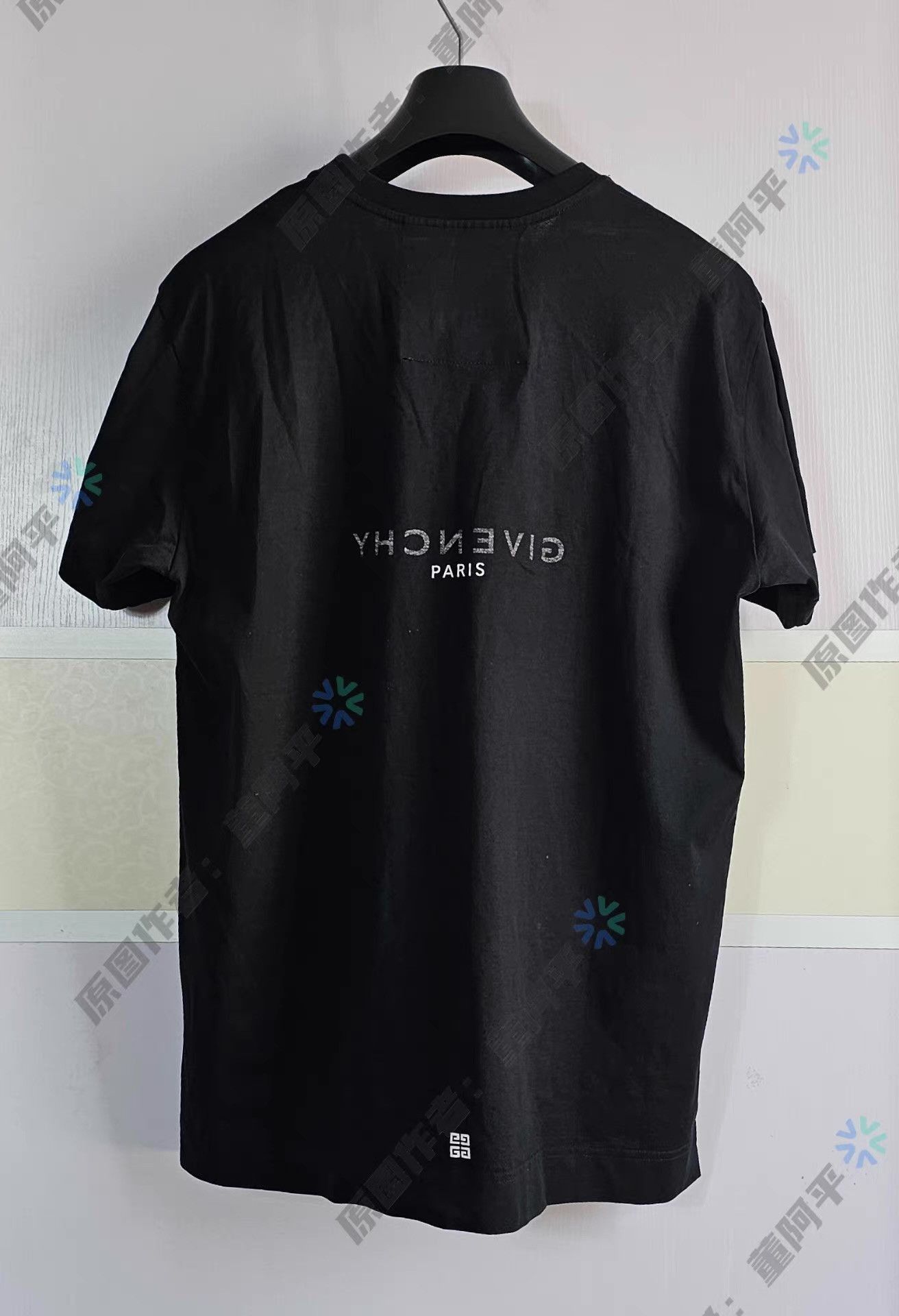 Givenchy Black Short-Sleeve Crewneck T-Shirt Size US XL / EU 56 / 4 - 4 Thumbnail