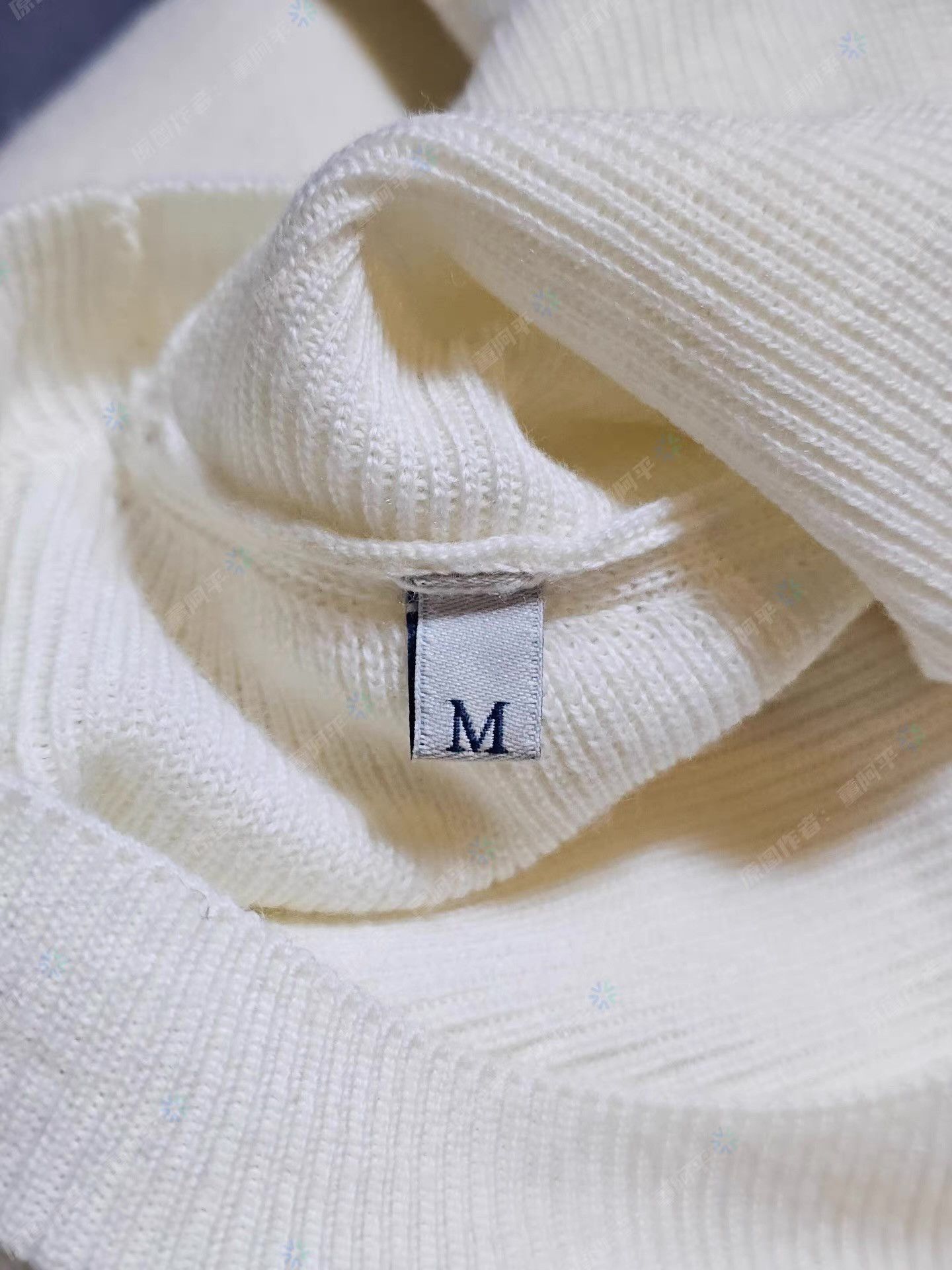 Moncler Beige Long Sleeve Knit Top Size US S / EU 44-46 / 1 - 5 Thumbnail