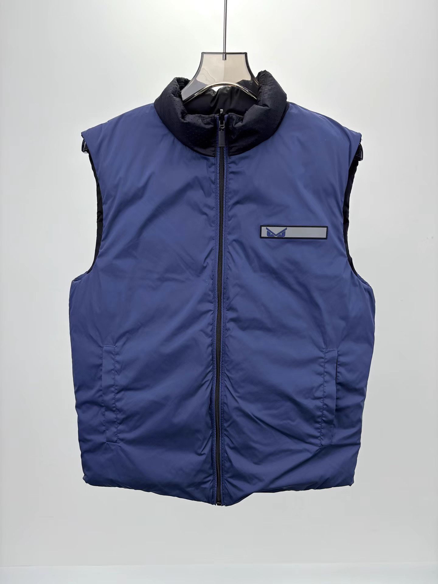Fendi Blue Puffer Vest with Graphic Eye Design Size US M / EU 48-50 / 2 - 3 Thumbnail