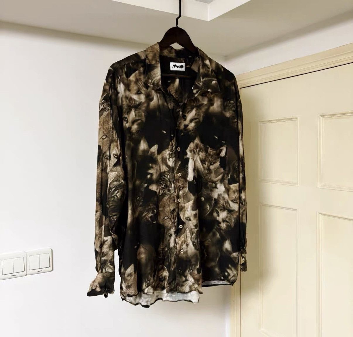 Magliano Brown Cat Print Long Sleeve Button-Up Shirt S Size US S / EU 44-46 / 1 - 6 Thumbnail